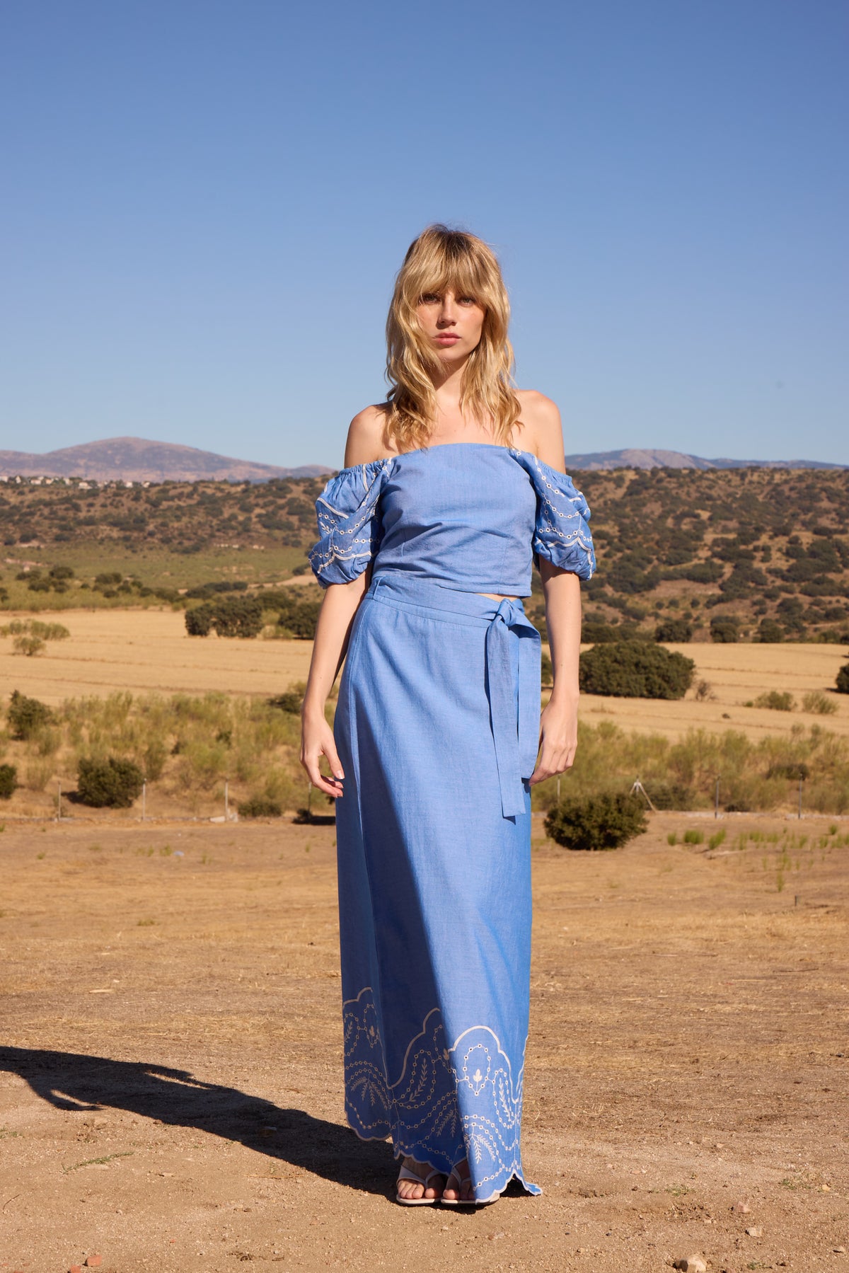 VIVACE BLUE - Conjunto denim bordado