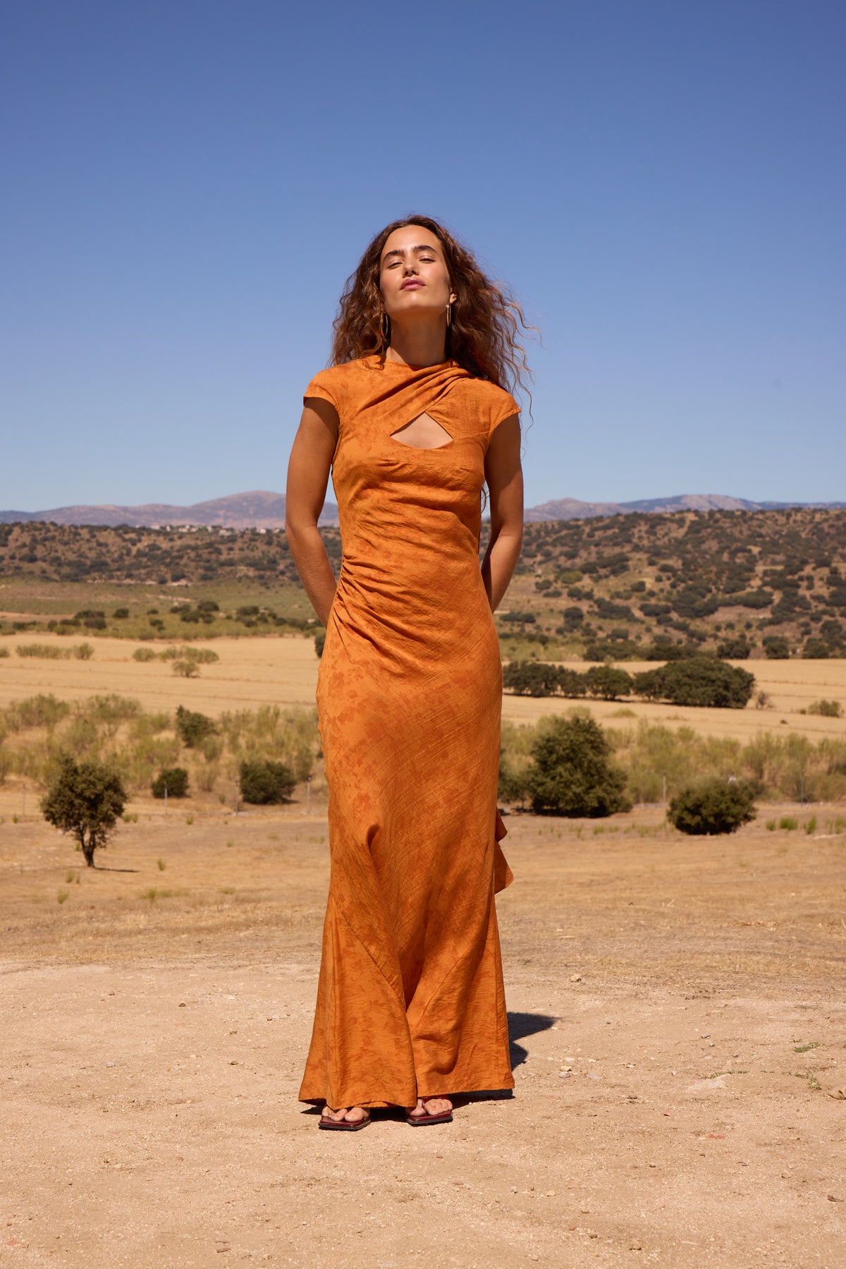 FORTUNA ORANGE - Vestido efecto lino capa incorporada