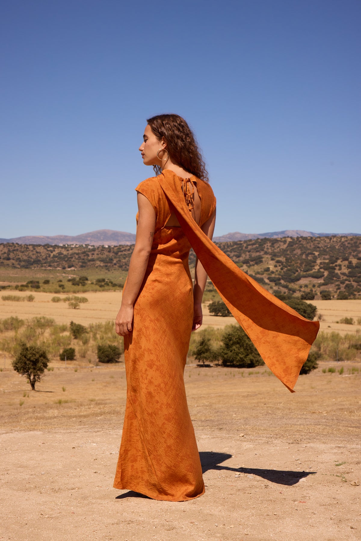FORTUNA ORANGE - Vestido efecto lino capa incorporada