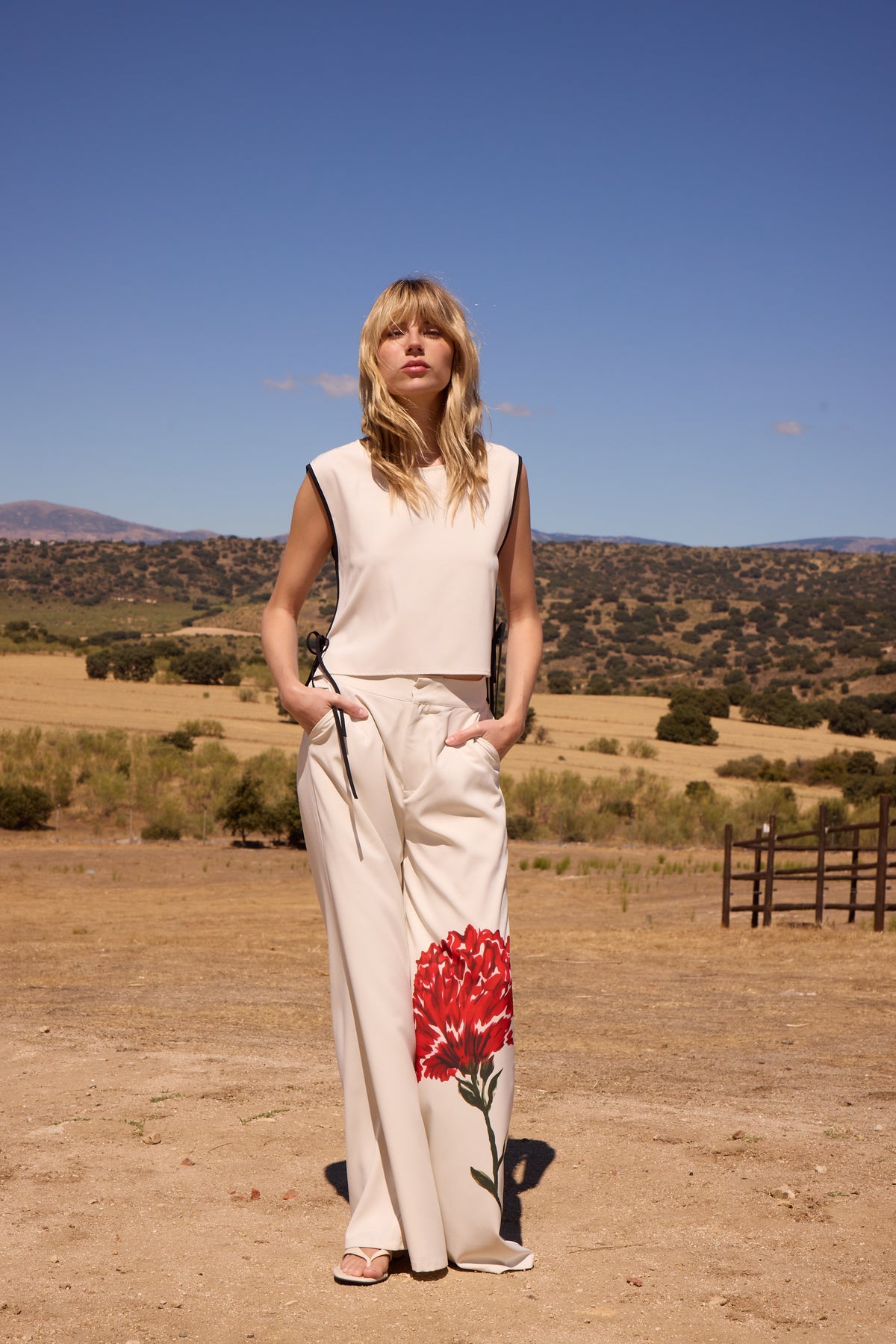 SOGNO PANT - Pantalón print clavel posicional