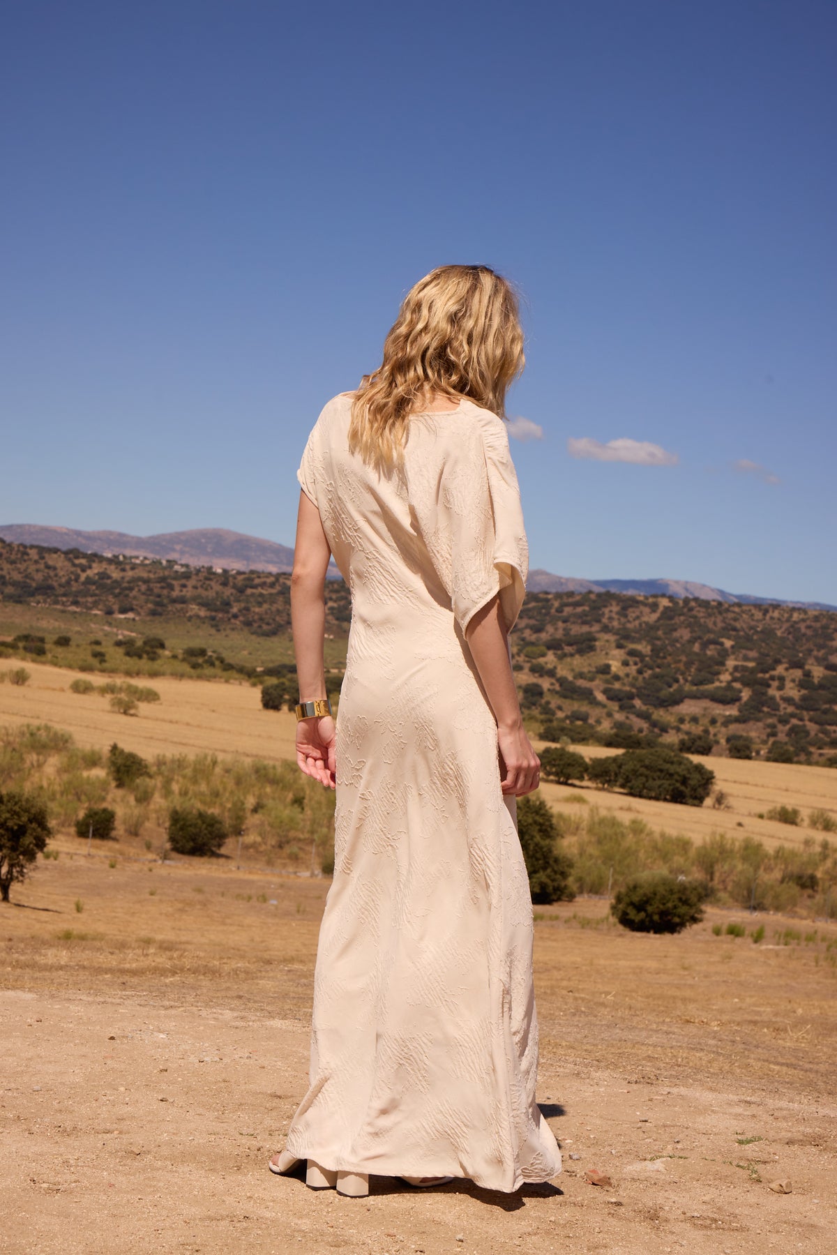 FABRIZIA WHITE - Vestido asimétrico blanco jacquard rosas