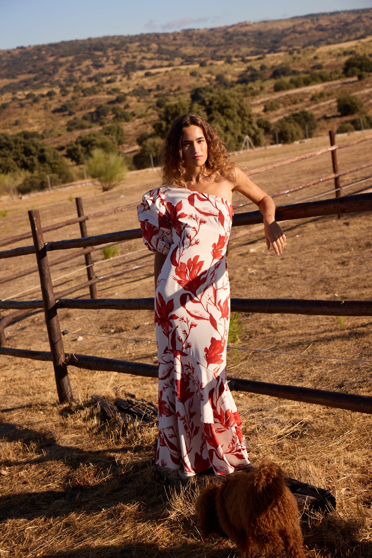 RENATA FLORES - Vestido asimétrico manga abullonada maxi flores