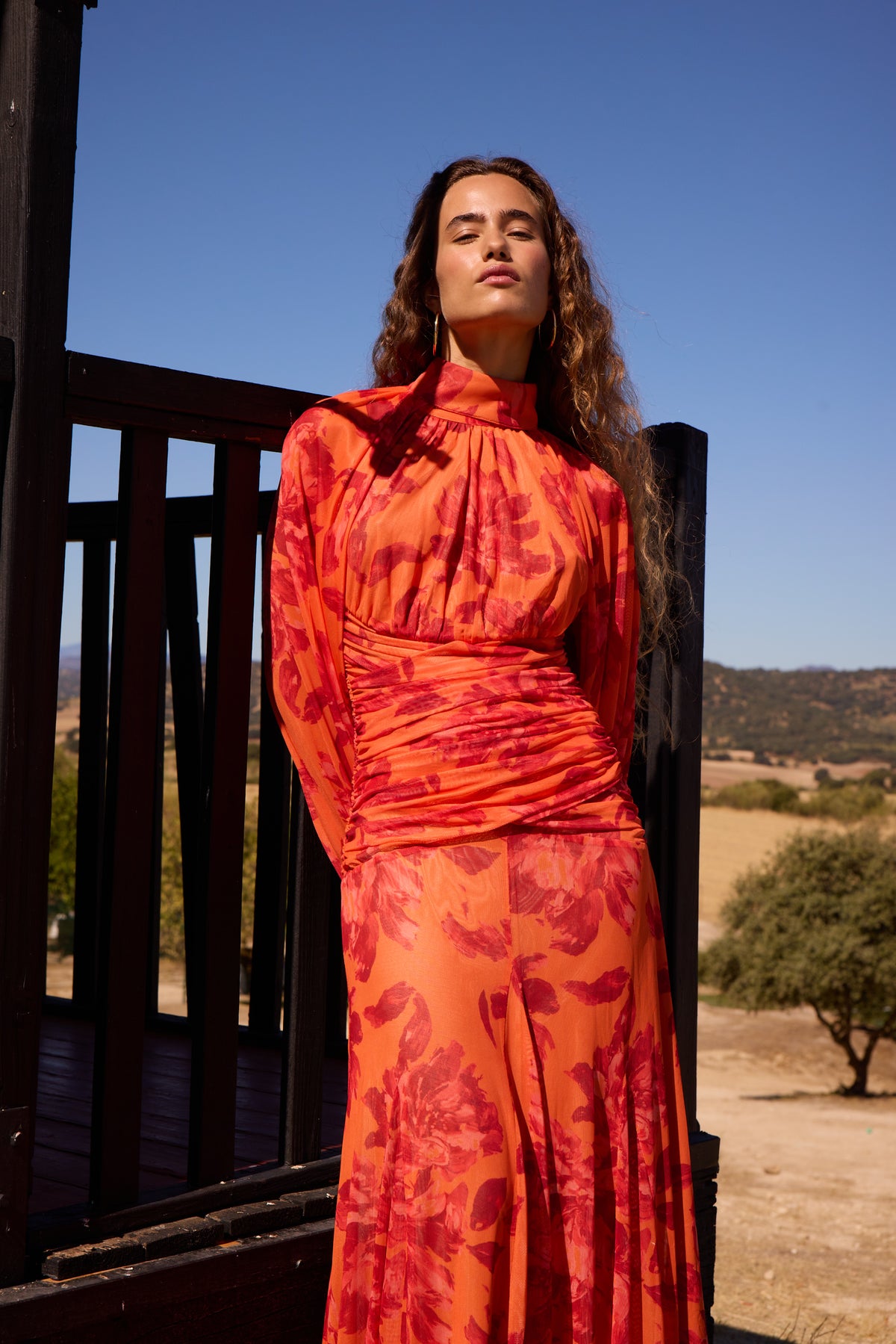 FIORELLA ORANGE - Vestido halter tul elástico manga desmontable