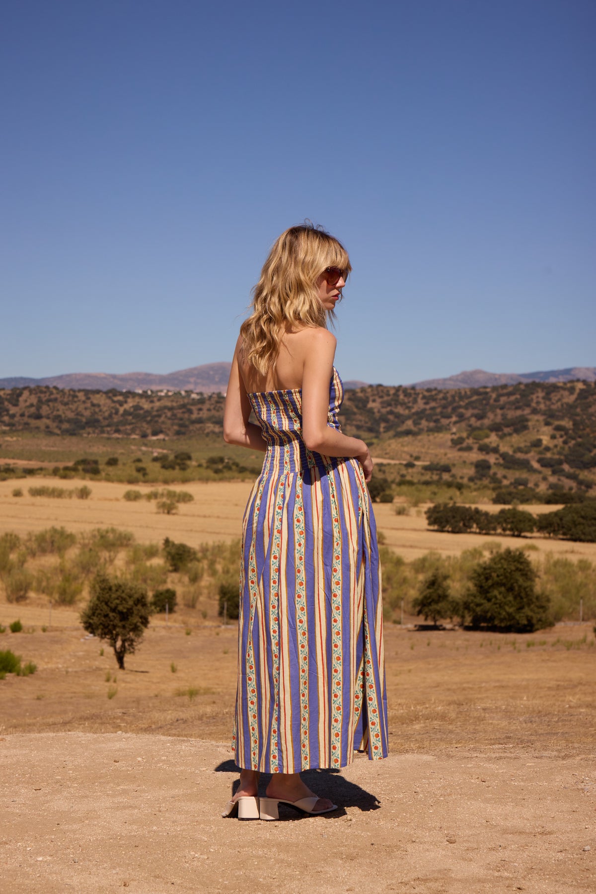 CAPRICE - Vestido midi print floral rayas