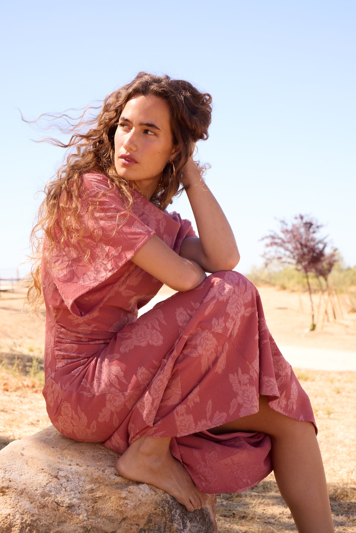 FABRIZIA PINK - Vestido asimétrico mangas jacquard rosas