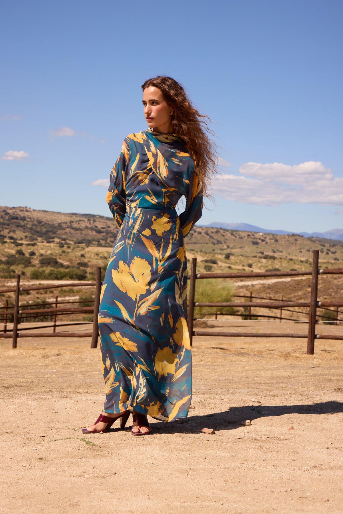 COSTANZA - Vestido halter estampado mangas desmontables