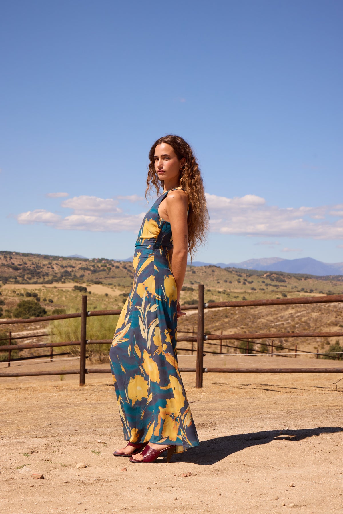 COSTANZA - Vestido halter estampado mangas desmontables