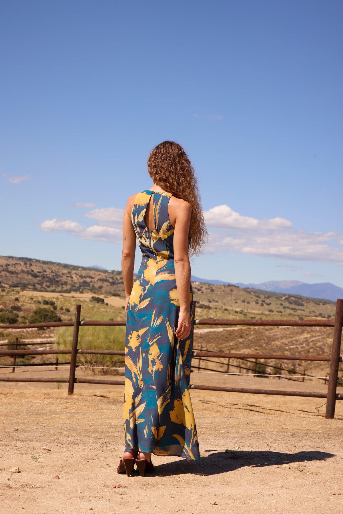 COSTANZA - Vestido halter estampado mangas desmontables