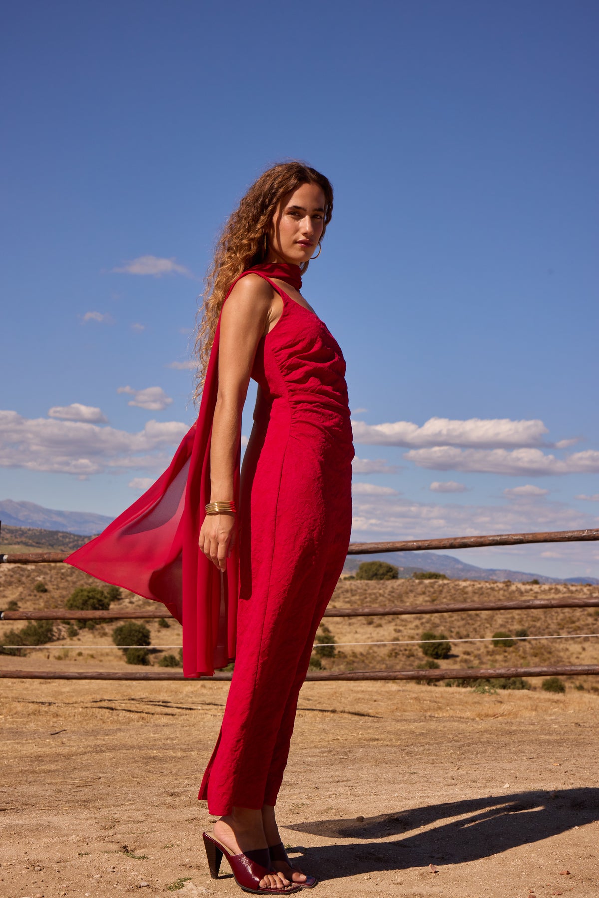 ANTONELLA RED - Vestido escote cuadrado jacquard elástico