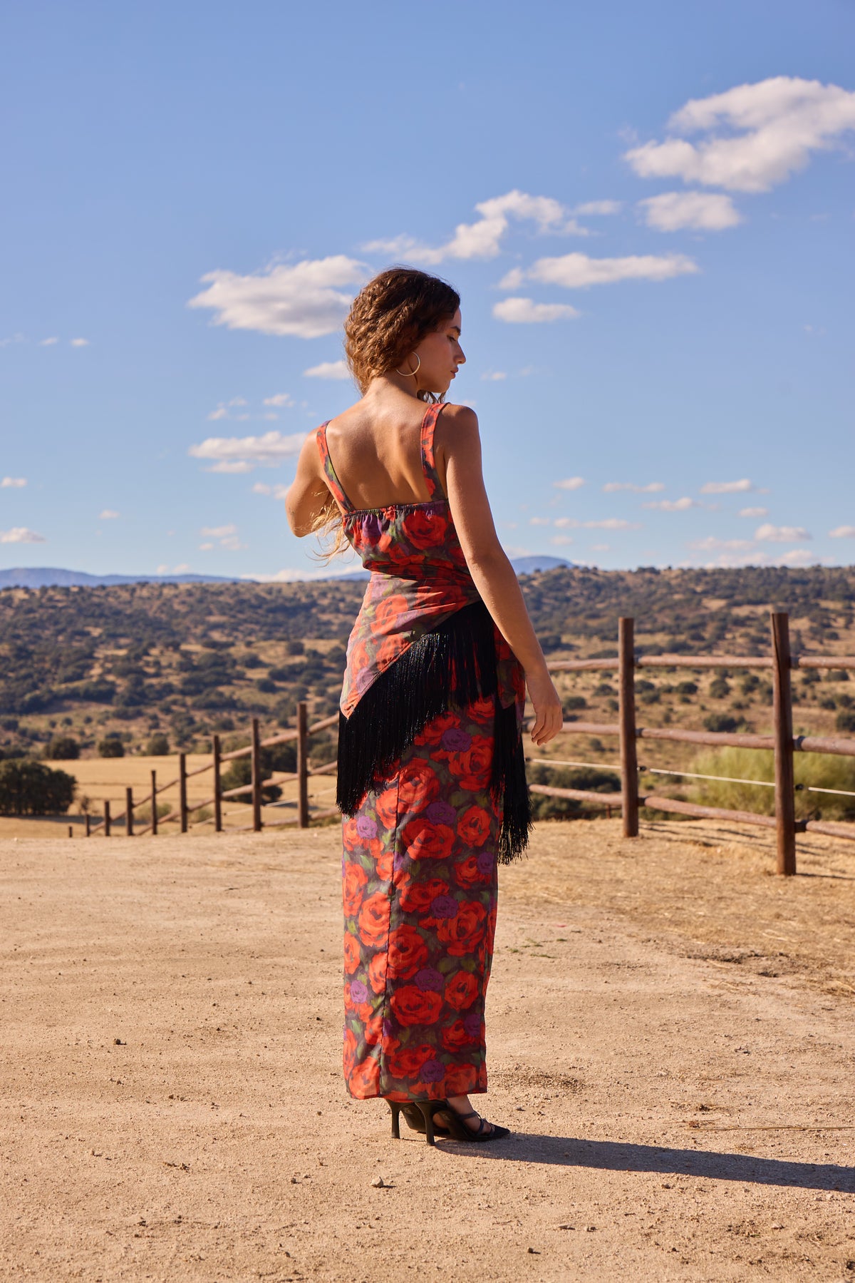 ALLEGRA ROSES - Vestido floral de gasa escote cuadrado