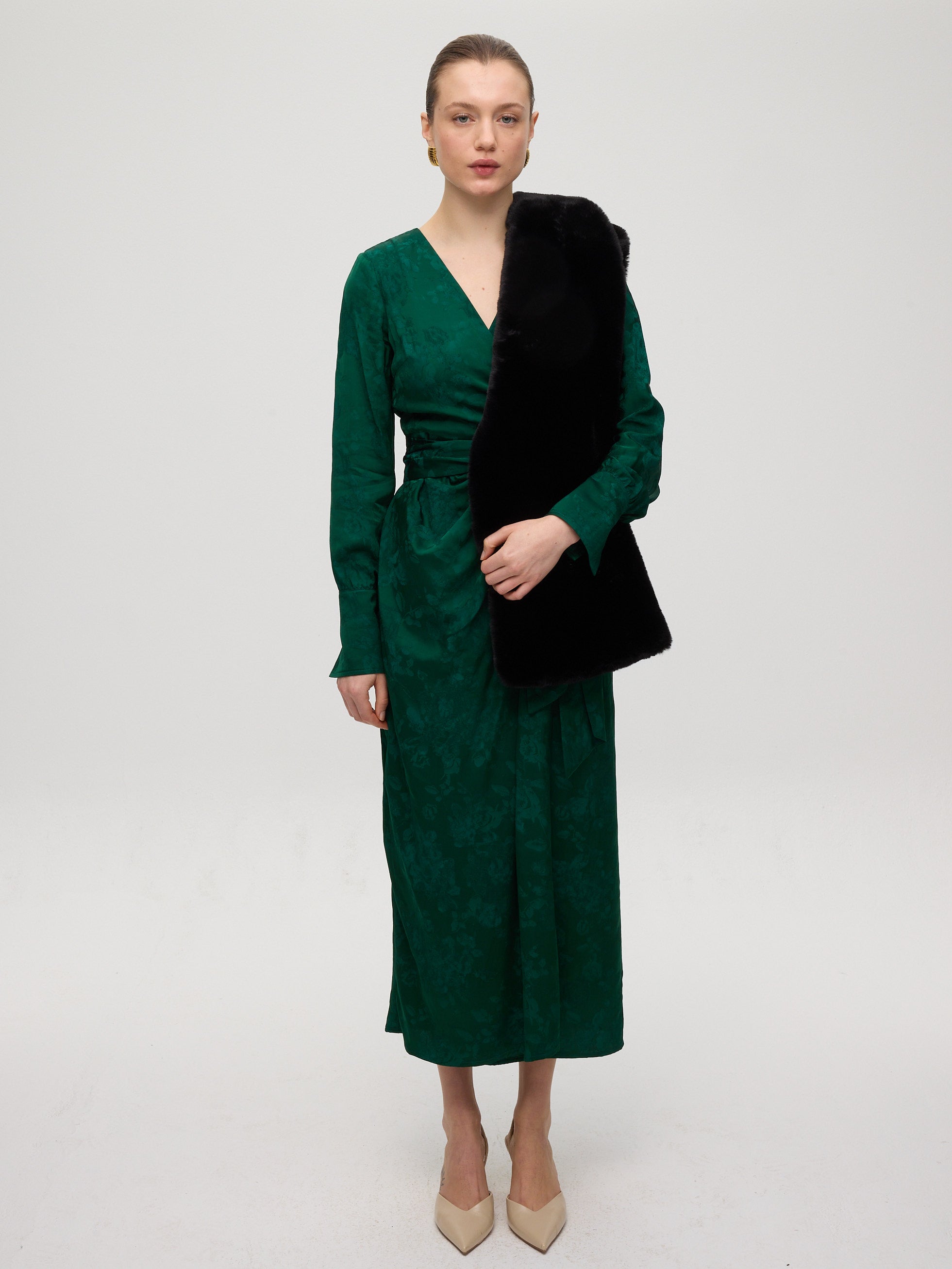 CROWD BLACK - Estola faux fur negra