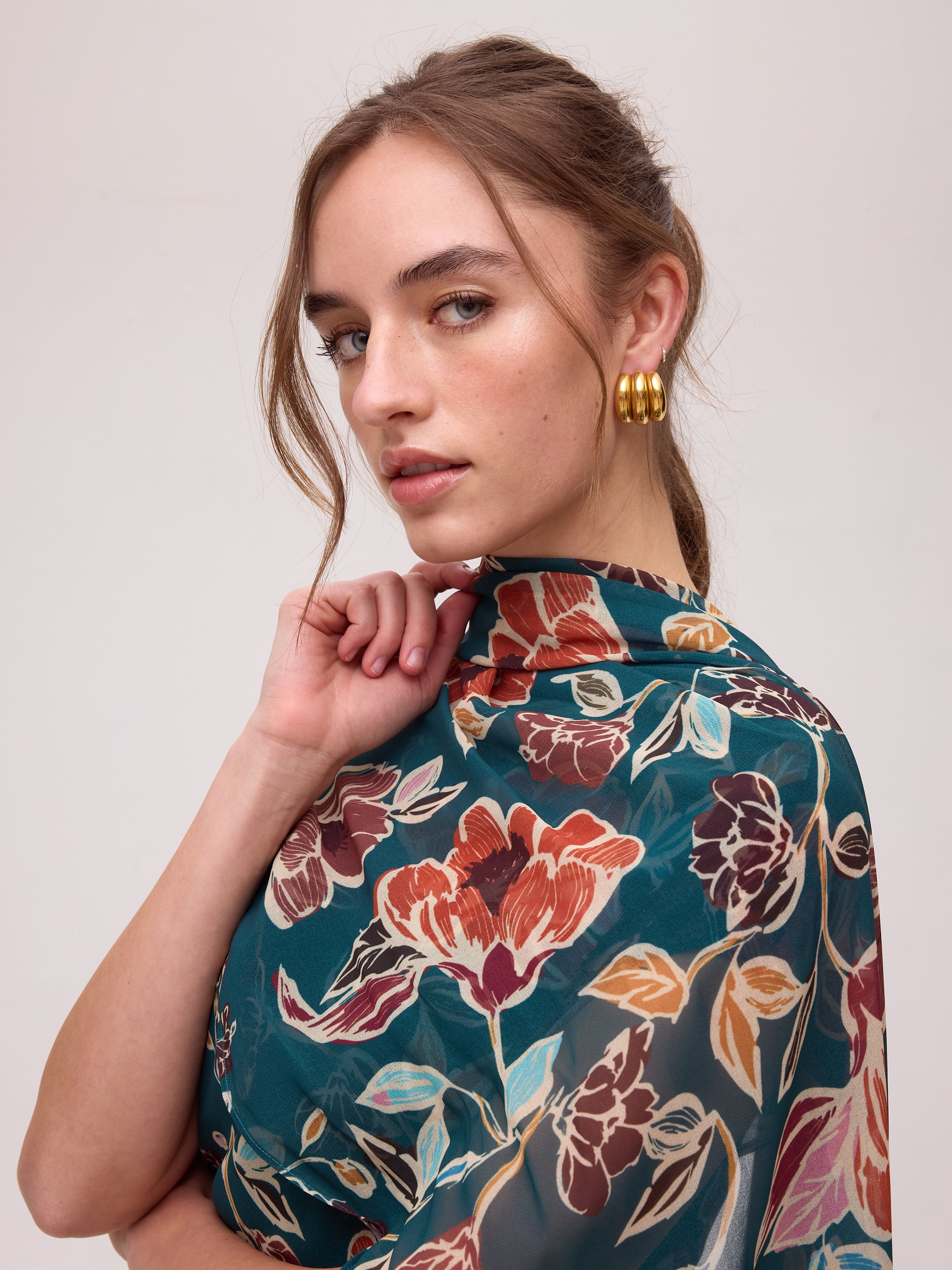 CAPE ETOILE FLOWERS - Capa fular estamapado flores