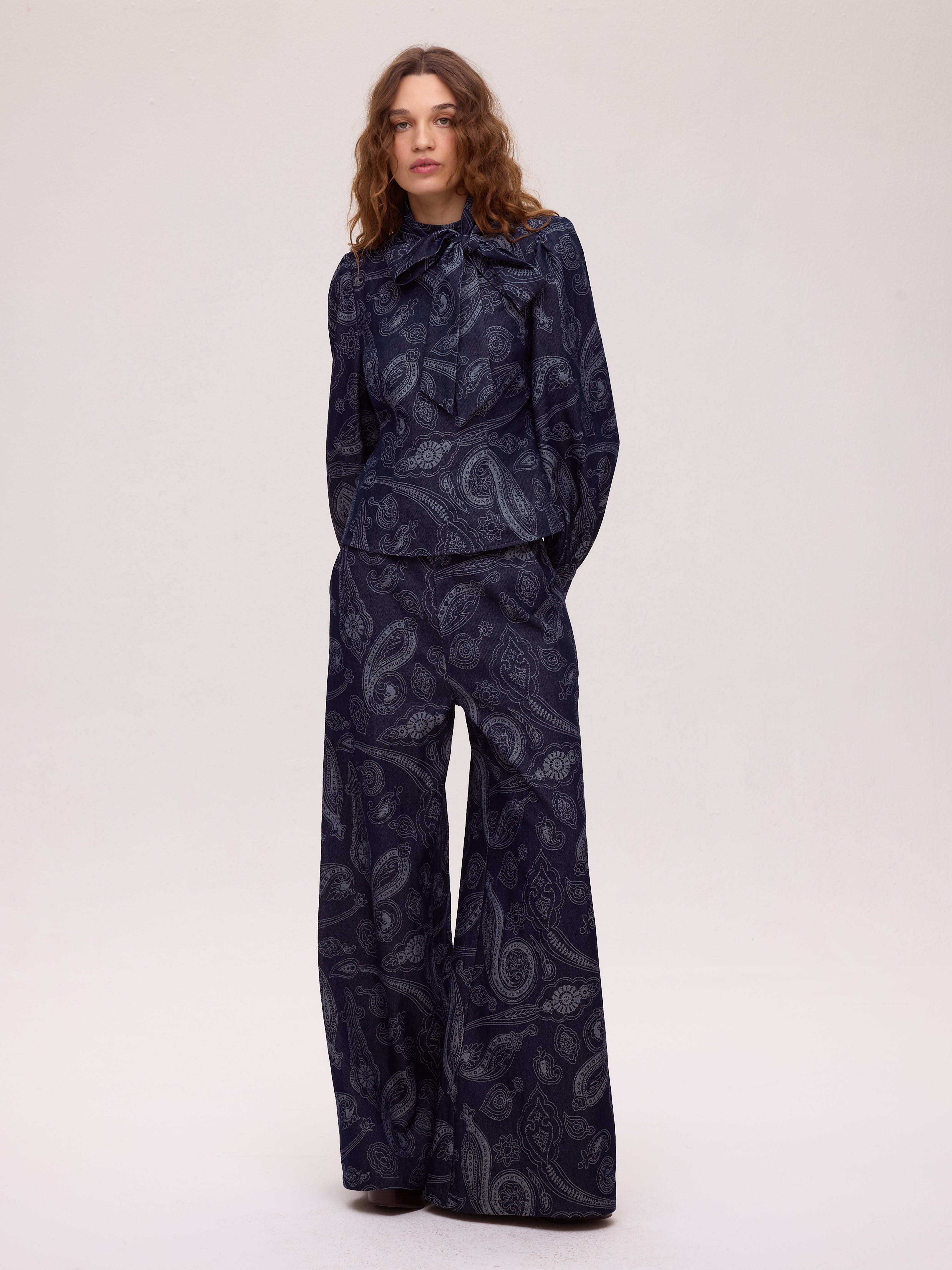 EARTH DENIM PANT - Pantalón vaquero wide leg