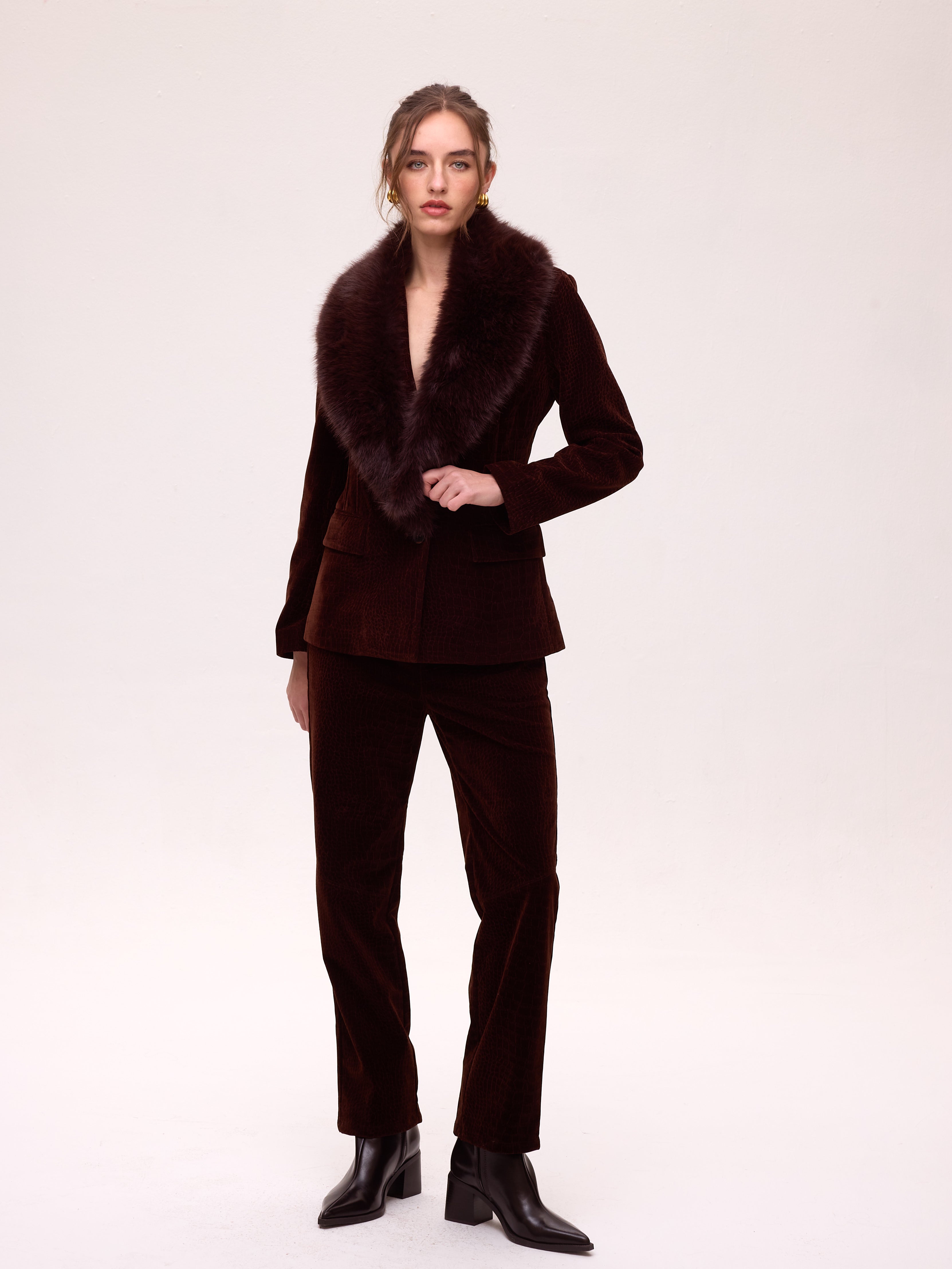 NIMBUS DARK - Pantalón terciopelo cocodrilo marrón