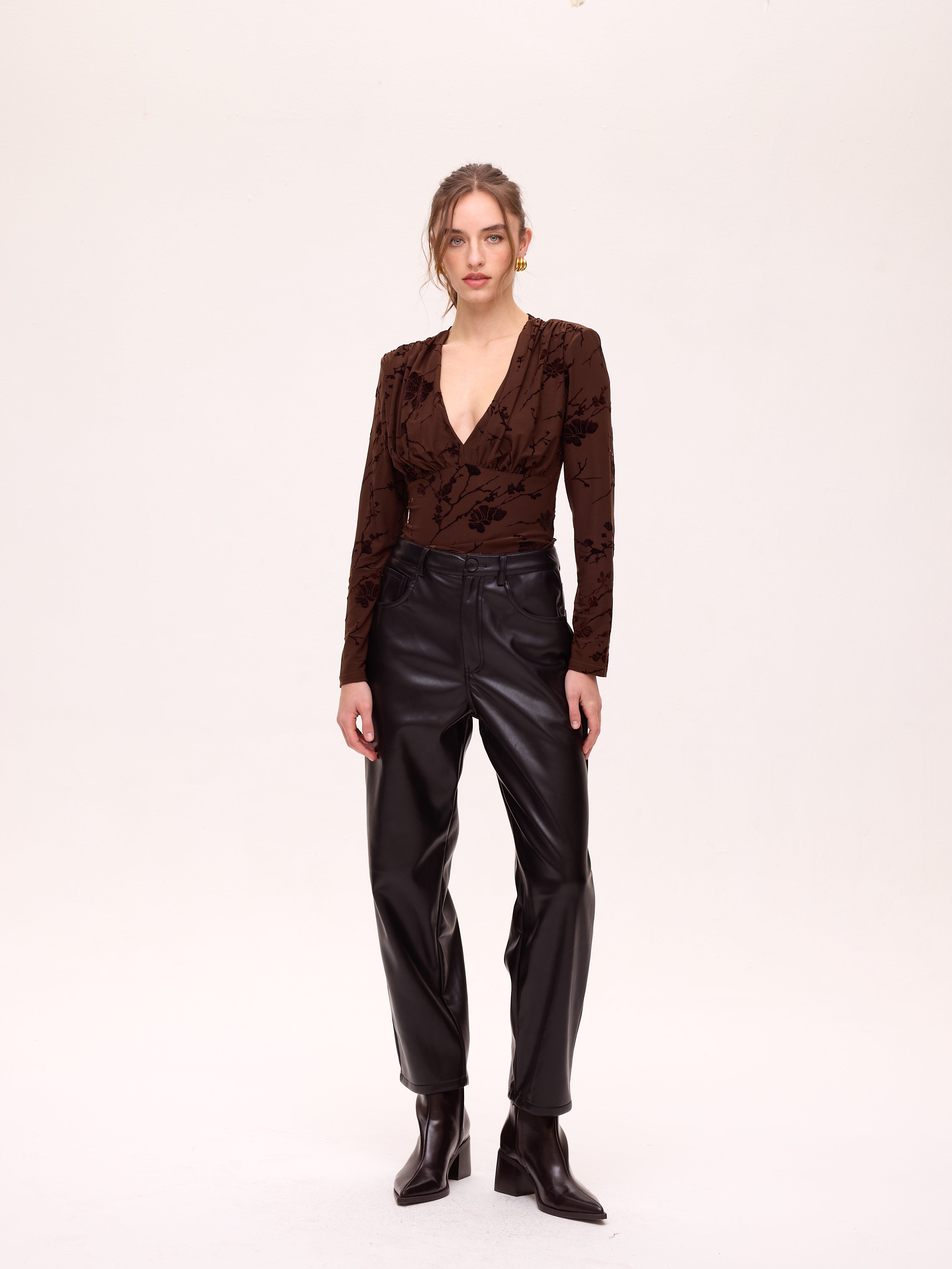 GLOOM BLACK - Pantalón barrel polipiel negro