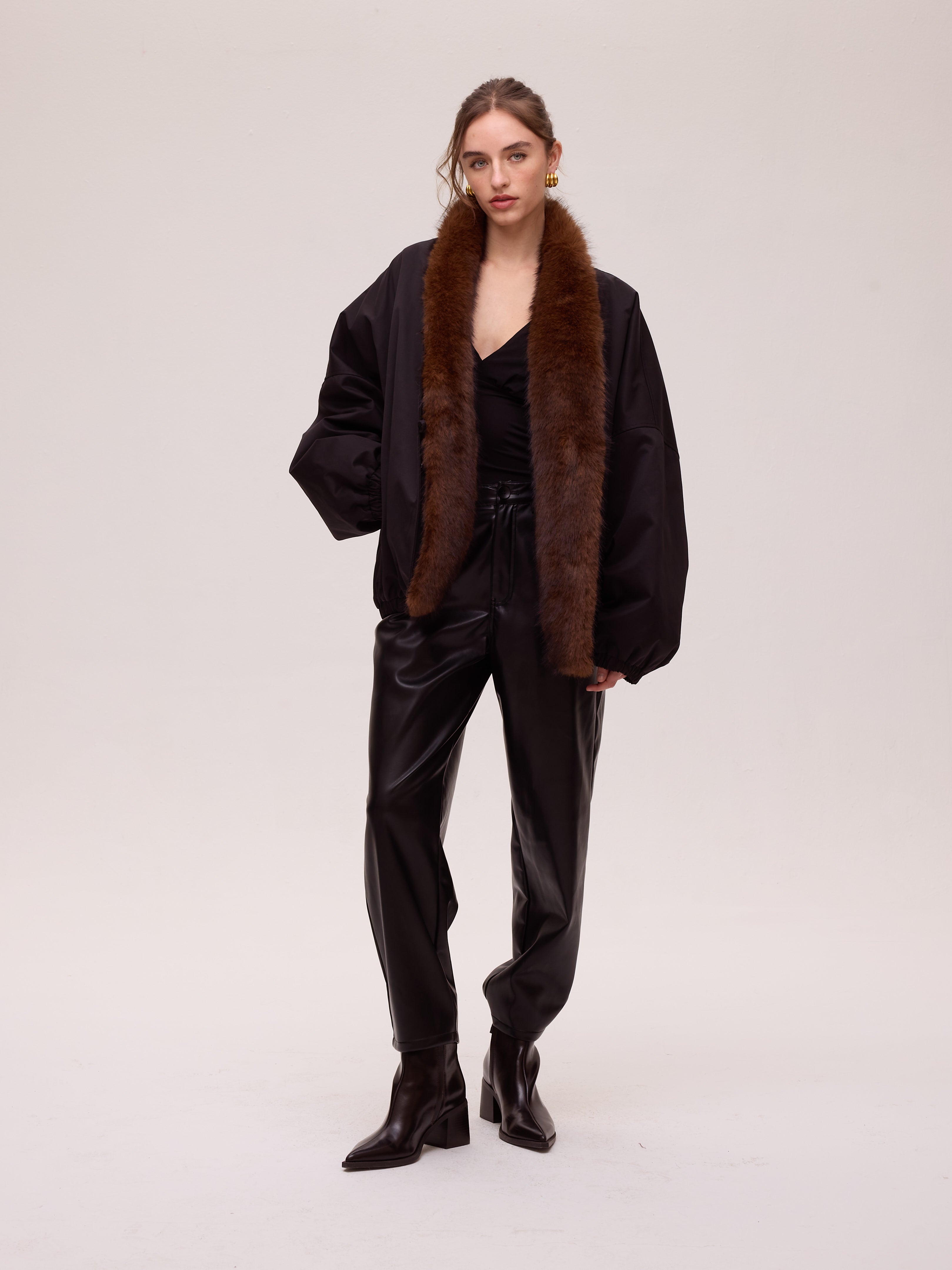 BOMBER BLACK - Bomber negra