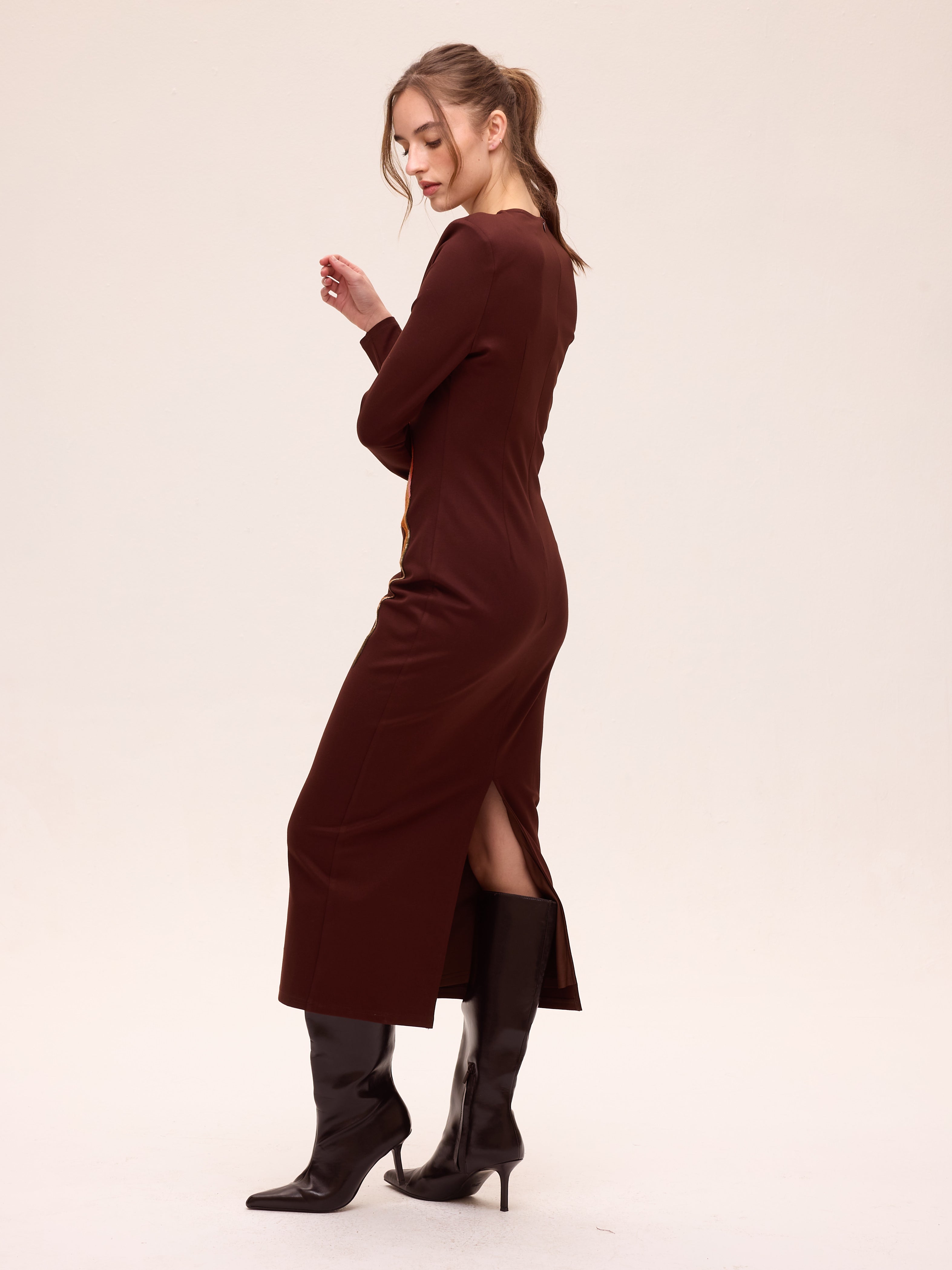 SIROCCO - Vestido bordado maxi flor  marrón