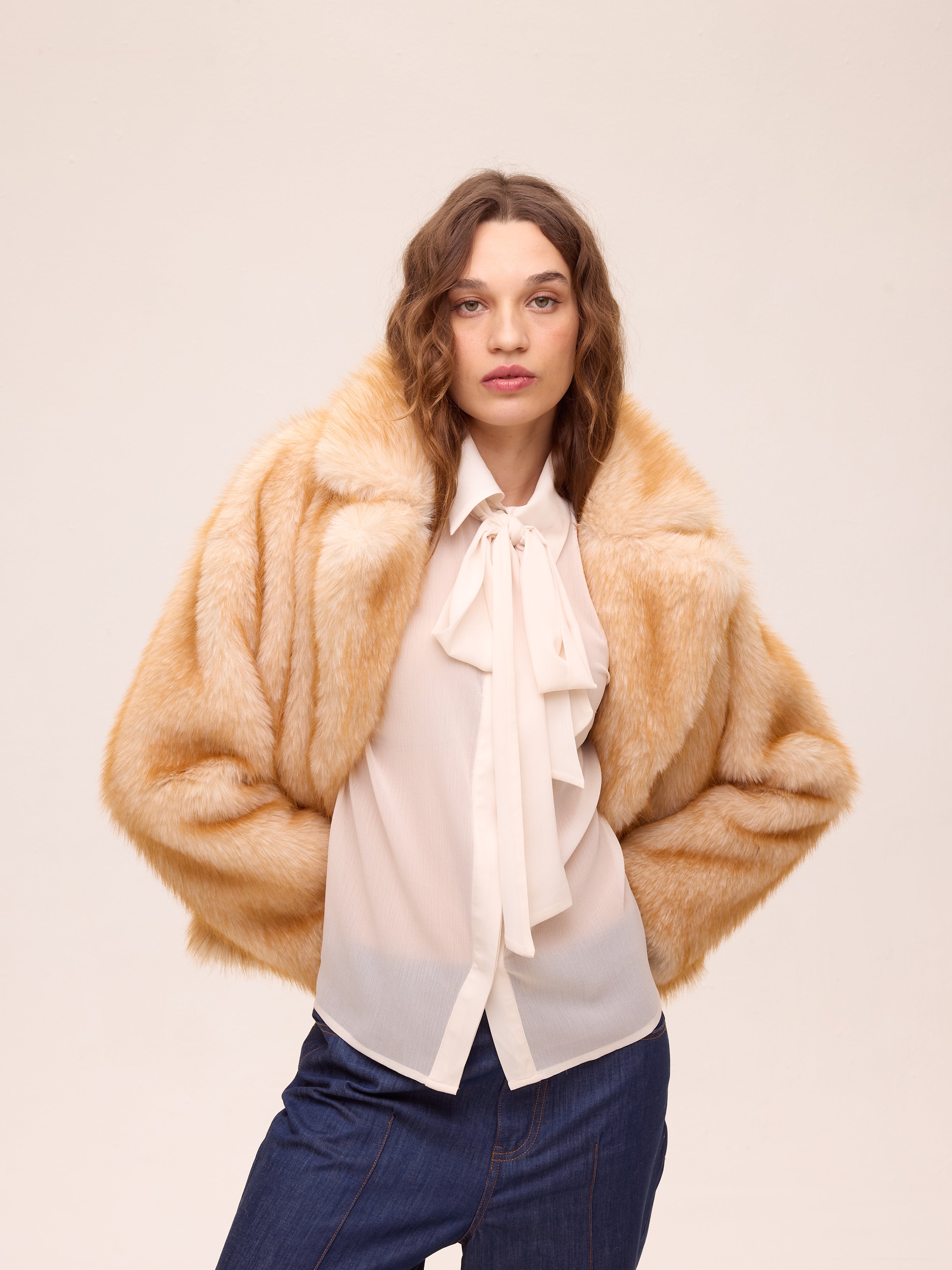 FREEWAY HONEY - Abrigo corto faux fur - Miel