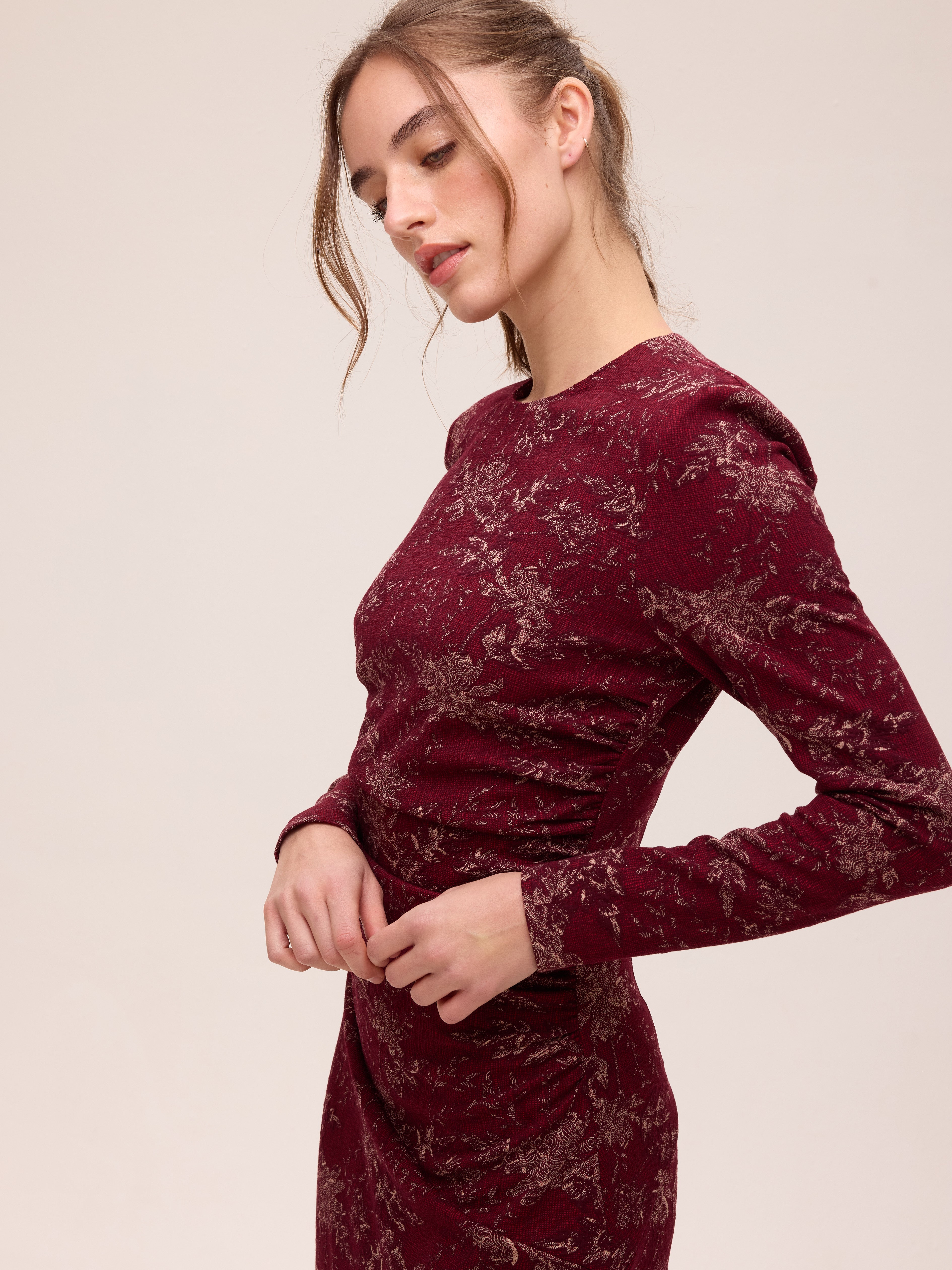 WHISPER PRINT - Vestido punto floral corte en la cadera