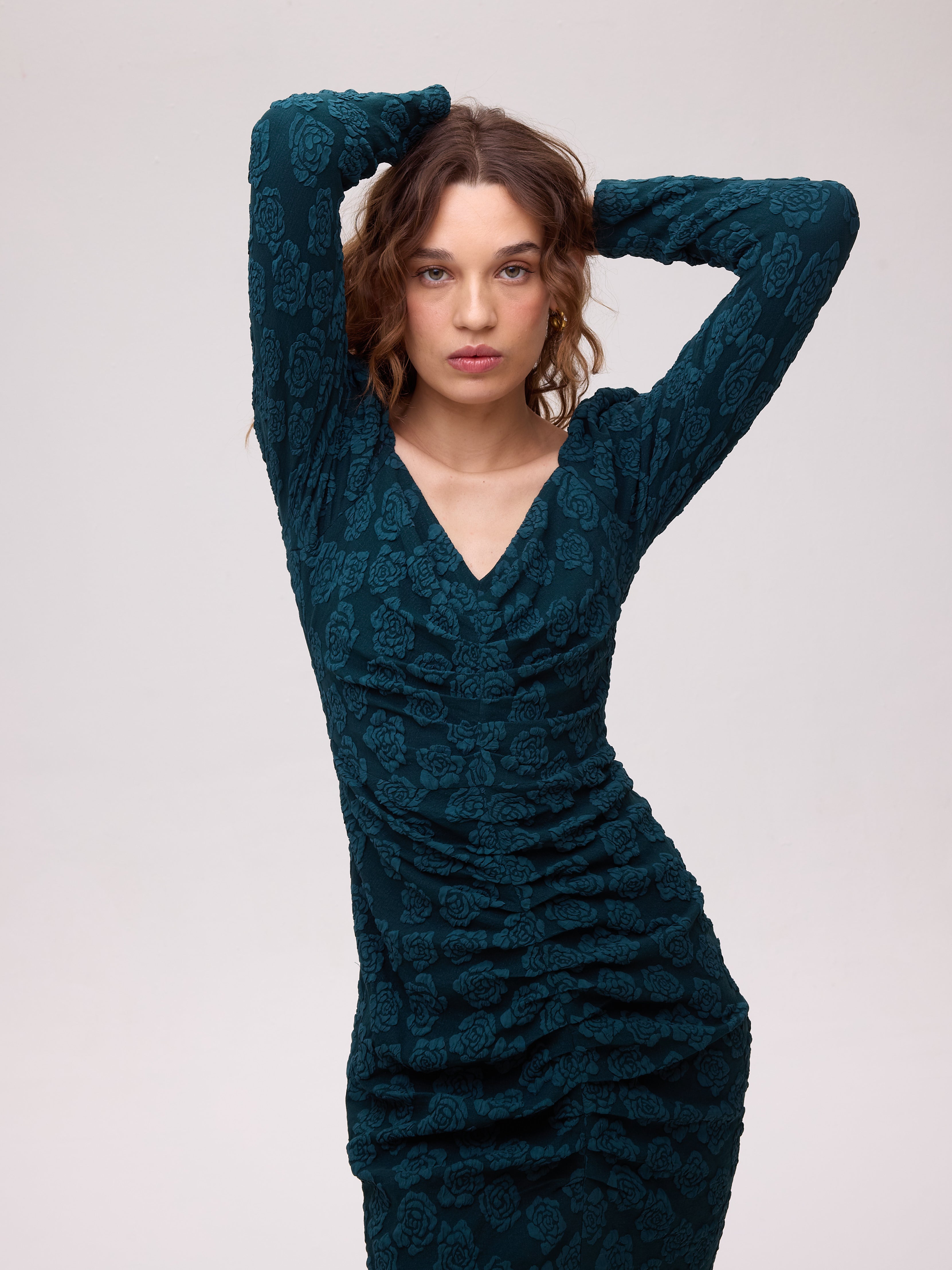 CLOUD - Vestido midi damasco flores . Verde azulado