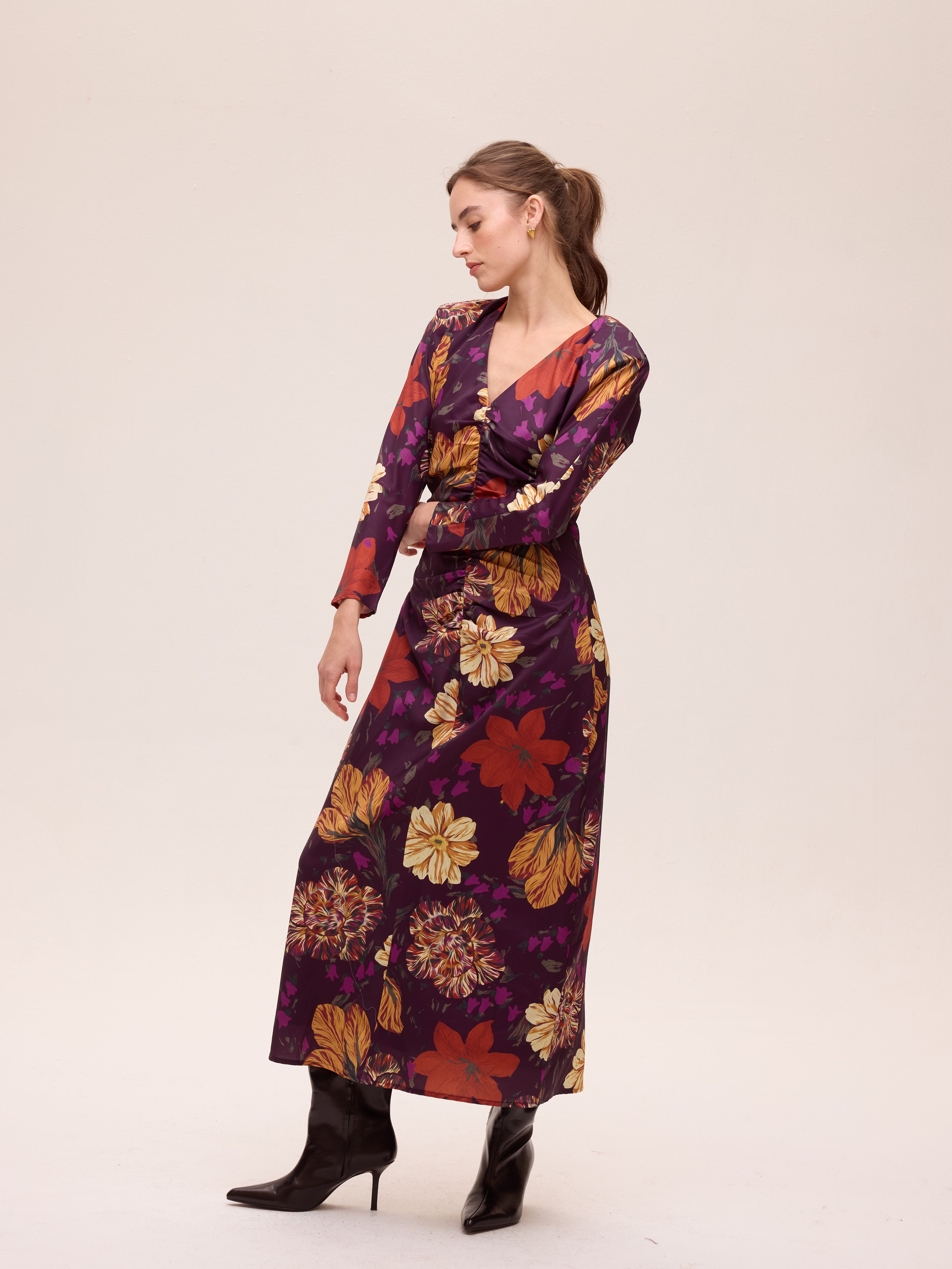 CRISTAL FLOWERS - Vestido escote pico print floral