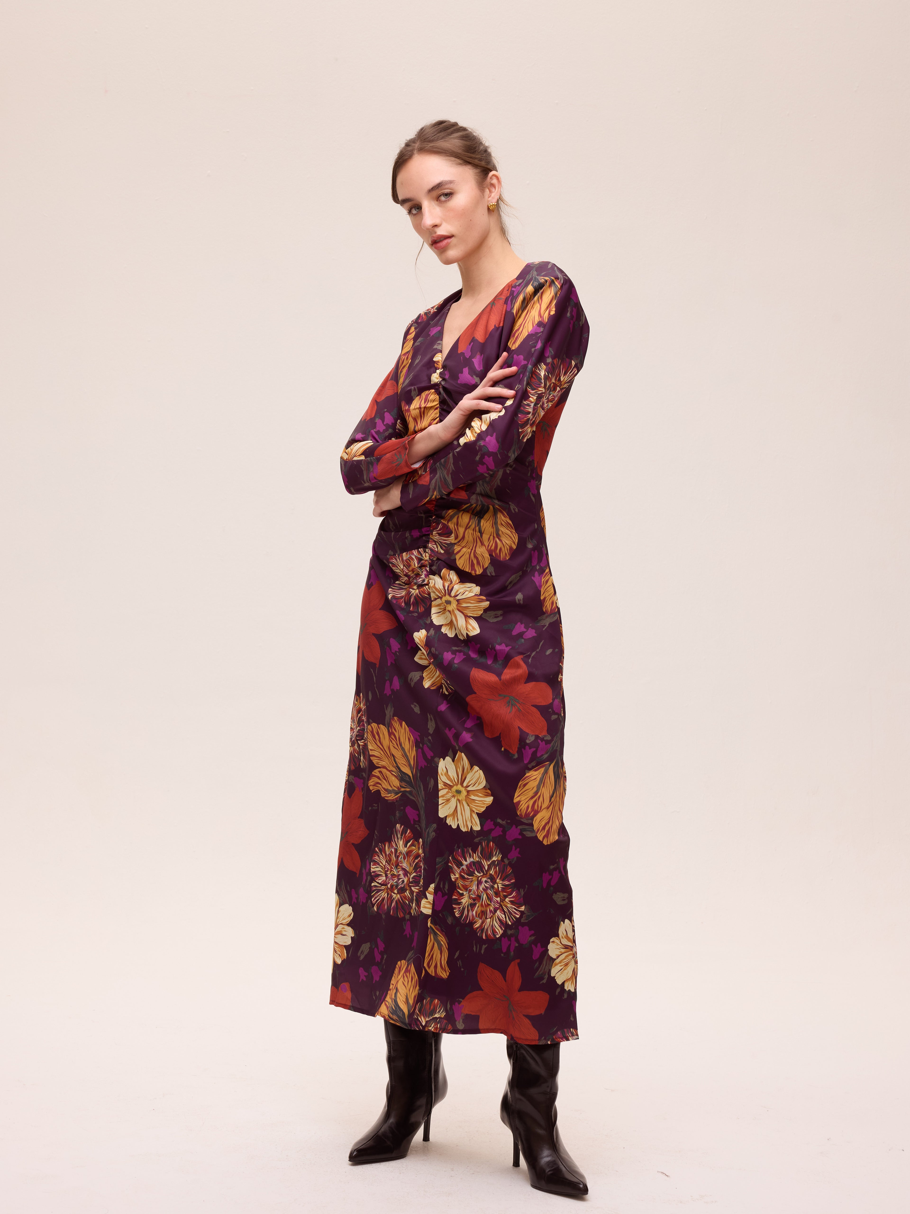 CRISTAL FLOWERS - Vestido escote pico print floral