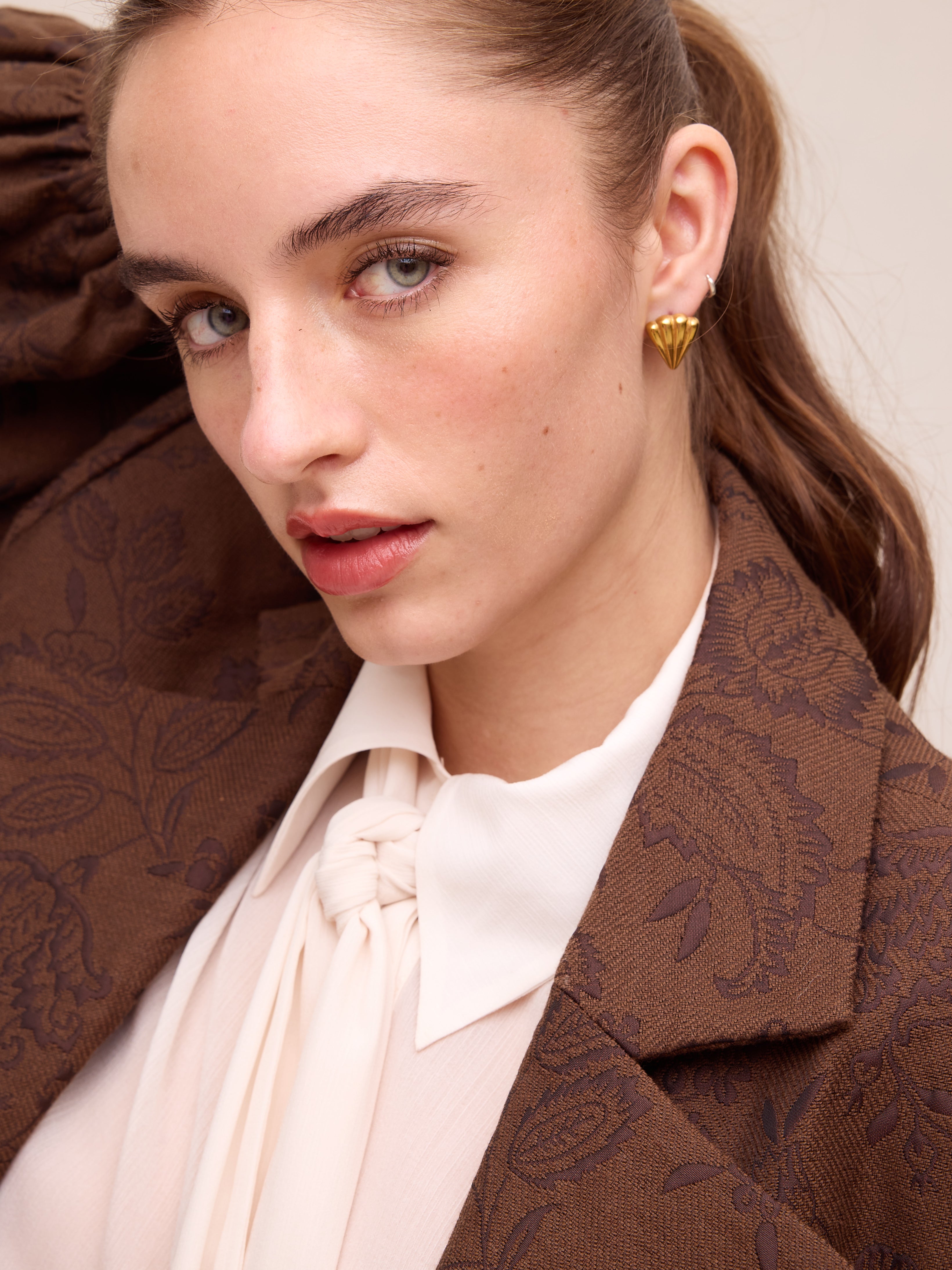 STILL BROWN - Falda velvet cocodrilo color marrón