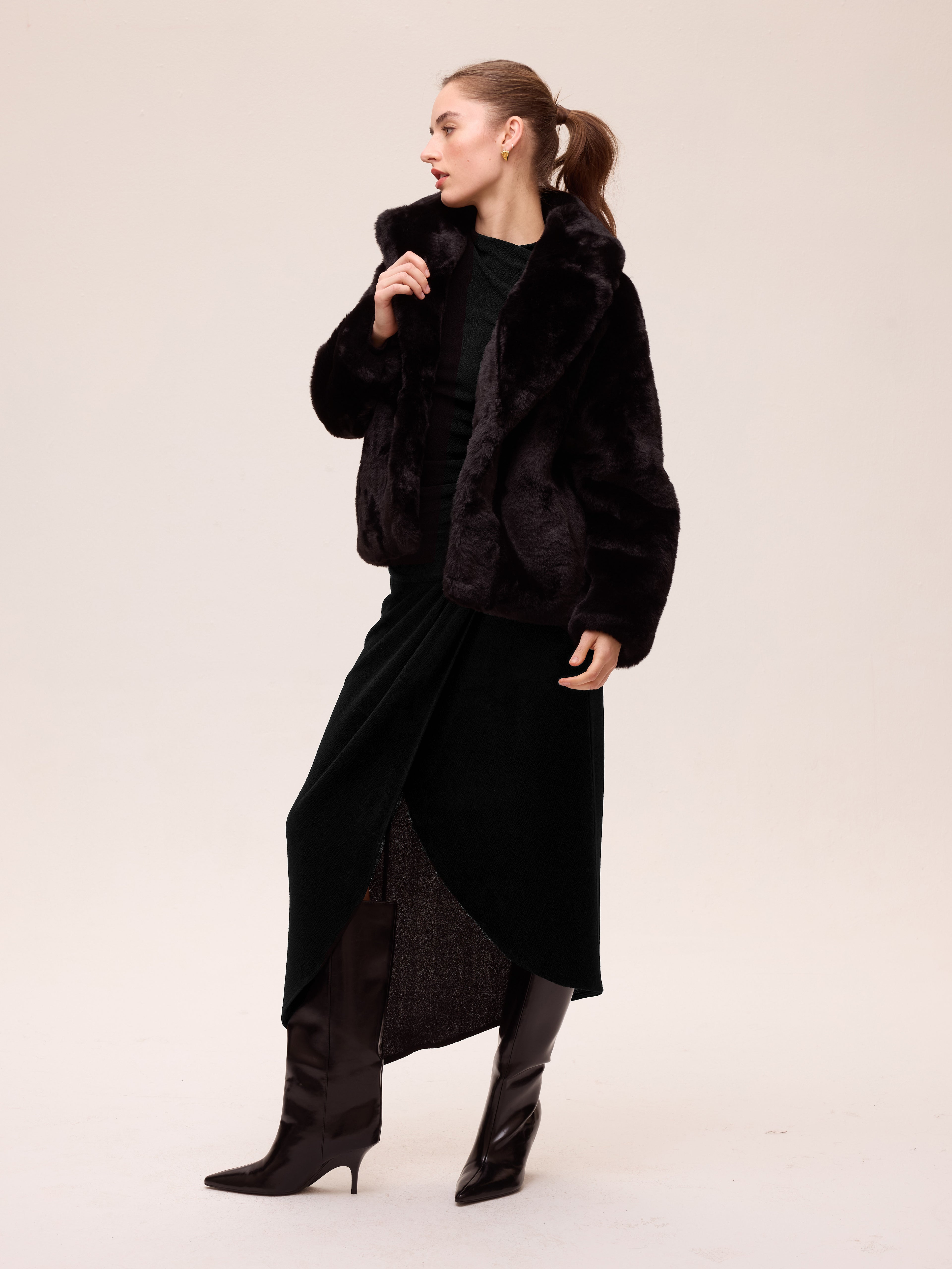 ALBA BLACK - Falda midi drapeada punto negro