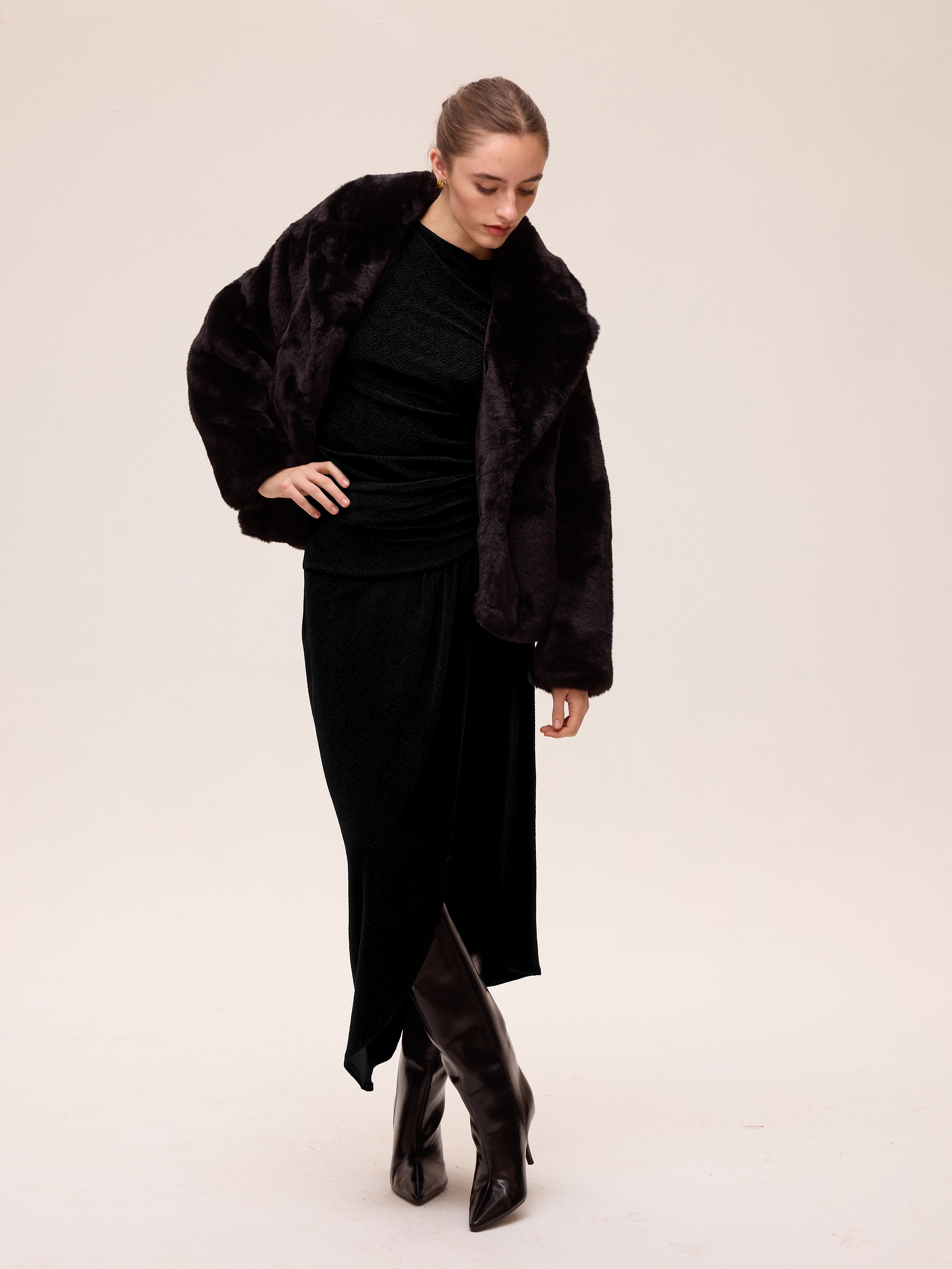FREEWAY BLACK - Chaquetón corto faux fur negro