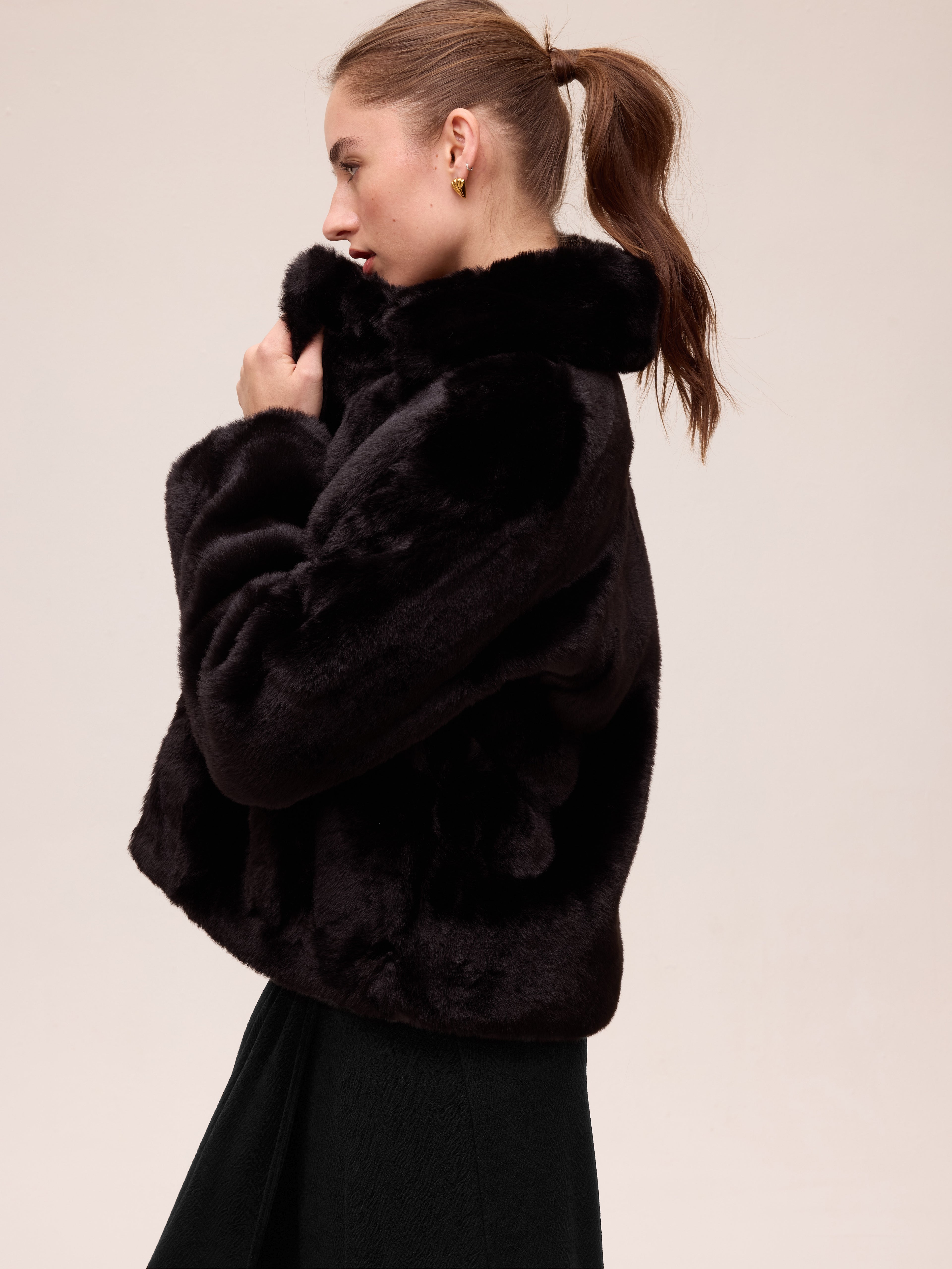 FREEWAY BLACK - Chaquetón corto faux fur negro