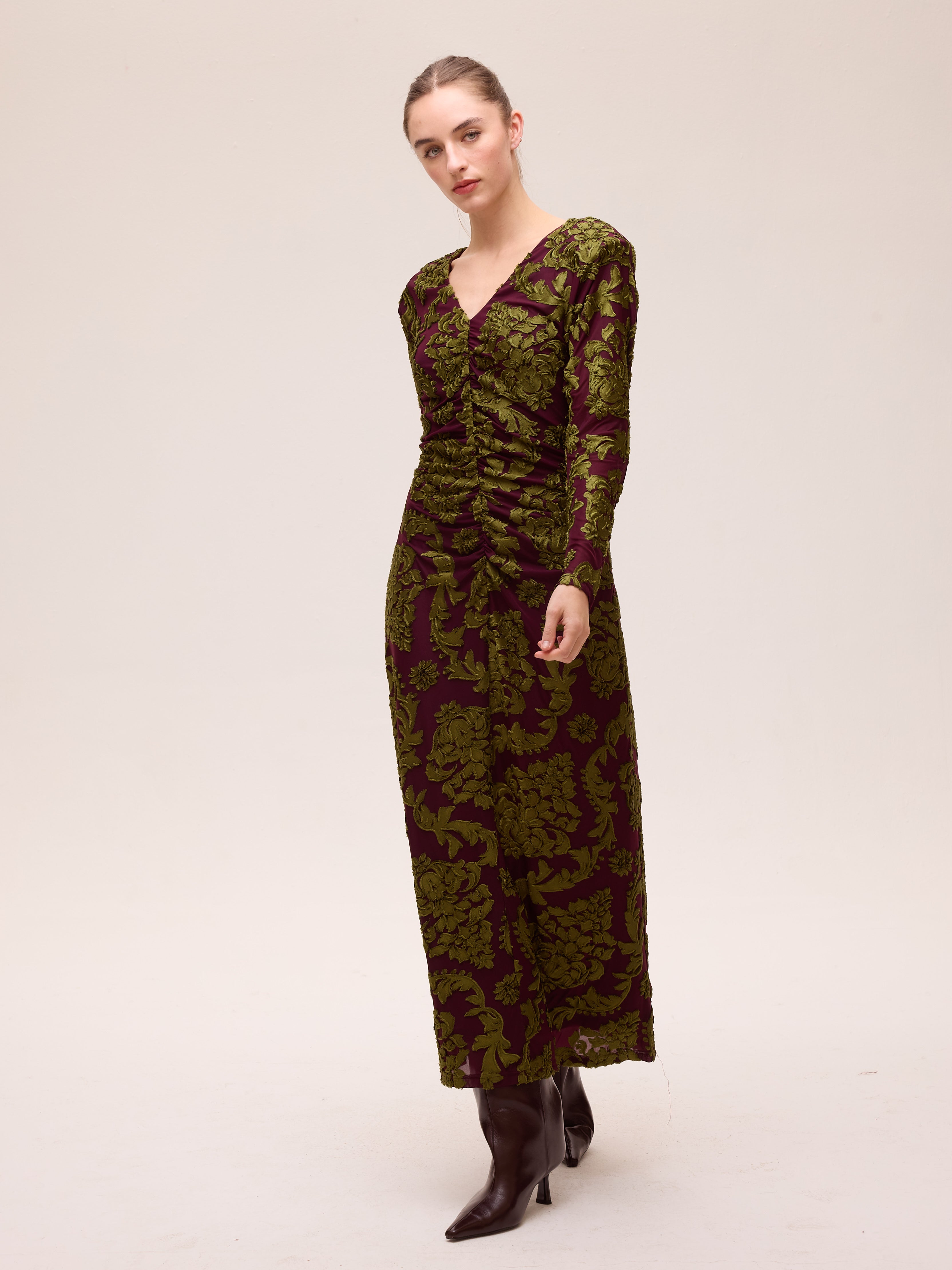 CRISTAL VELVET - Vestido escote pico terciopelo devoré