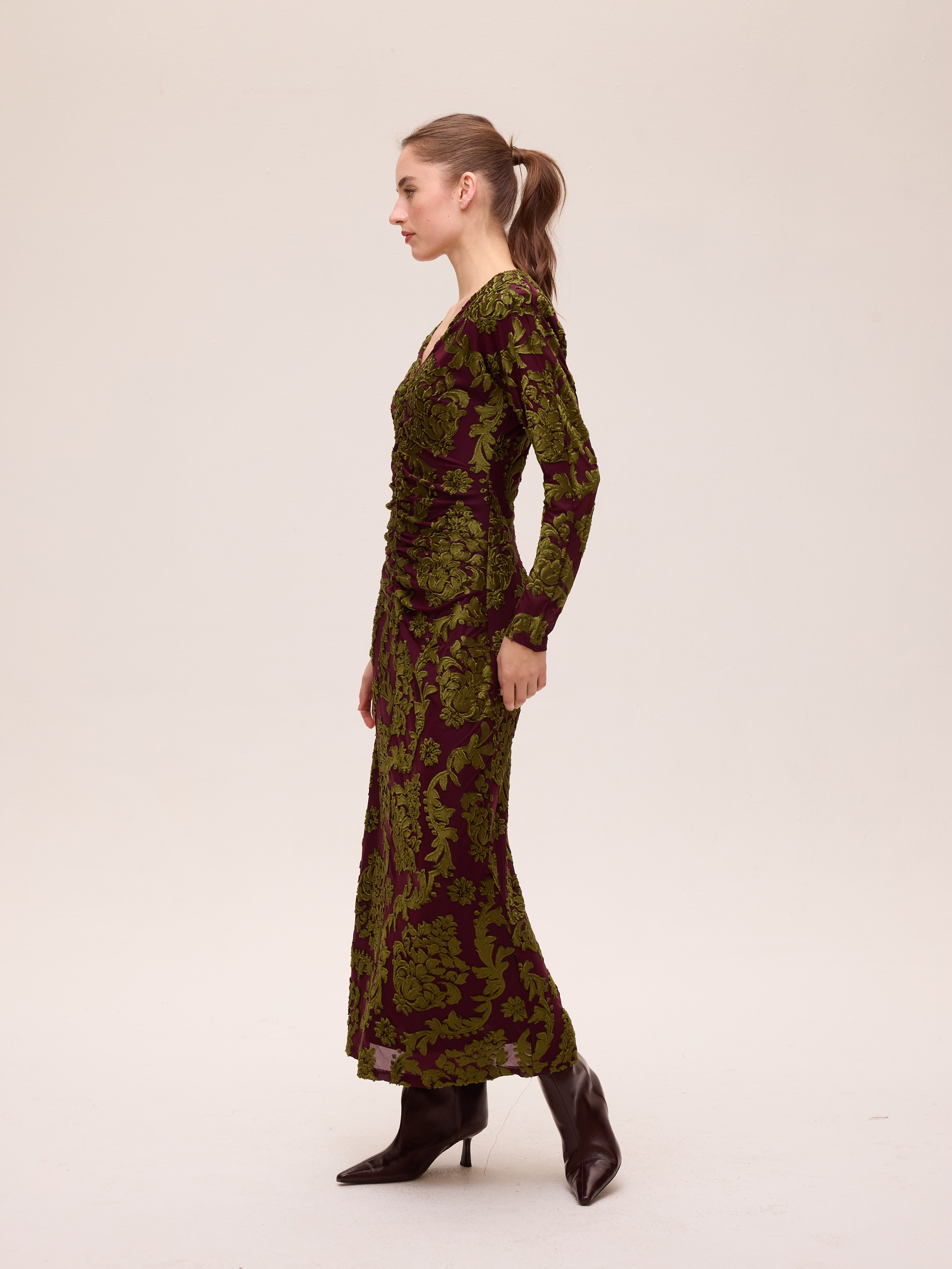 CRISTAL VELVET - Vestido escote pico terciopelo devoré