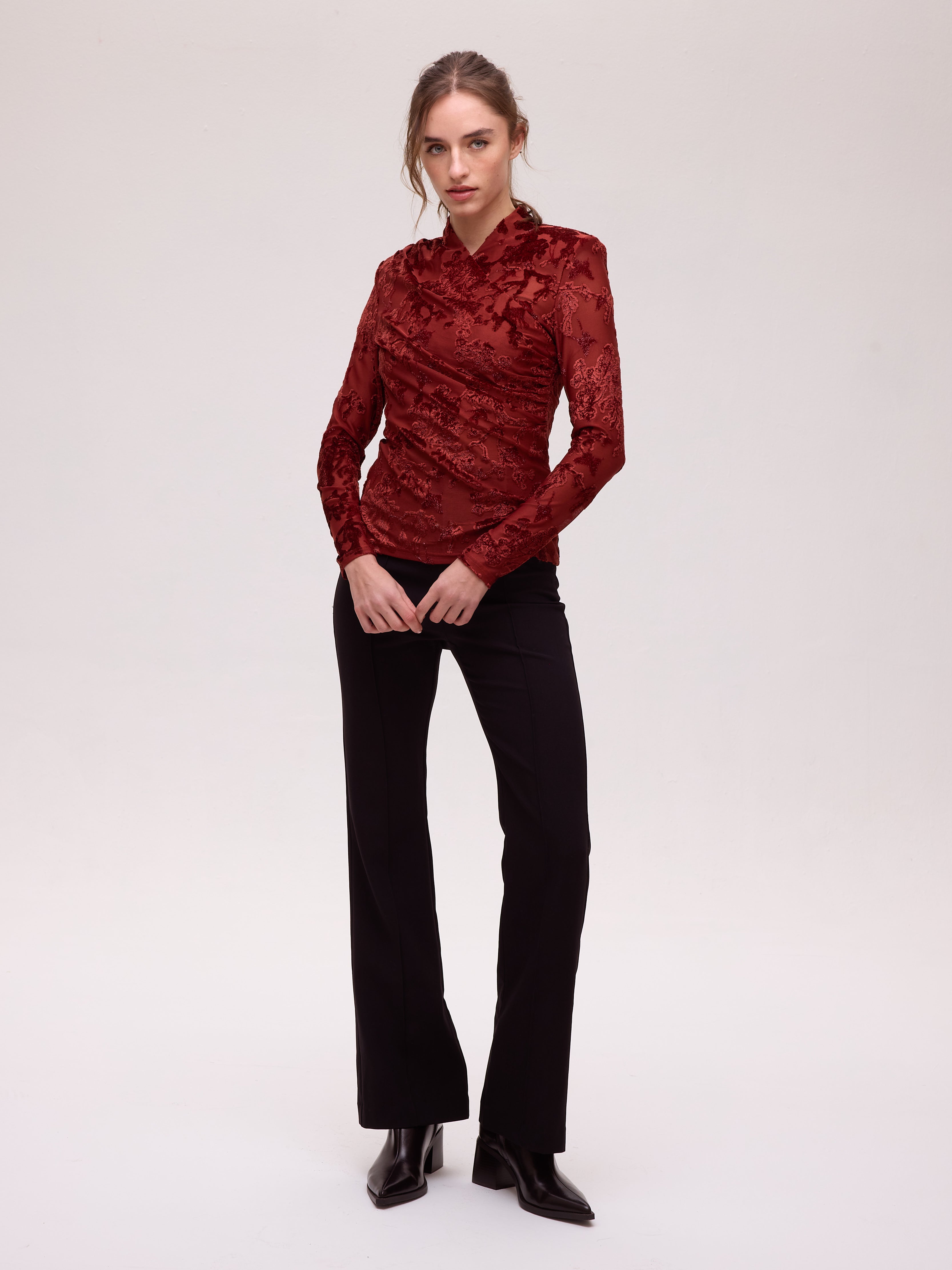 ASTRA VELVET - Top flocado escote envolvente color terracota