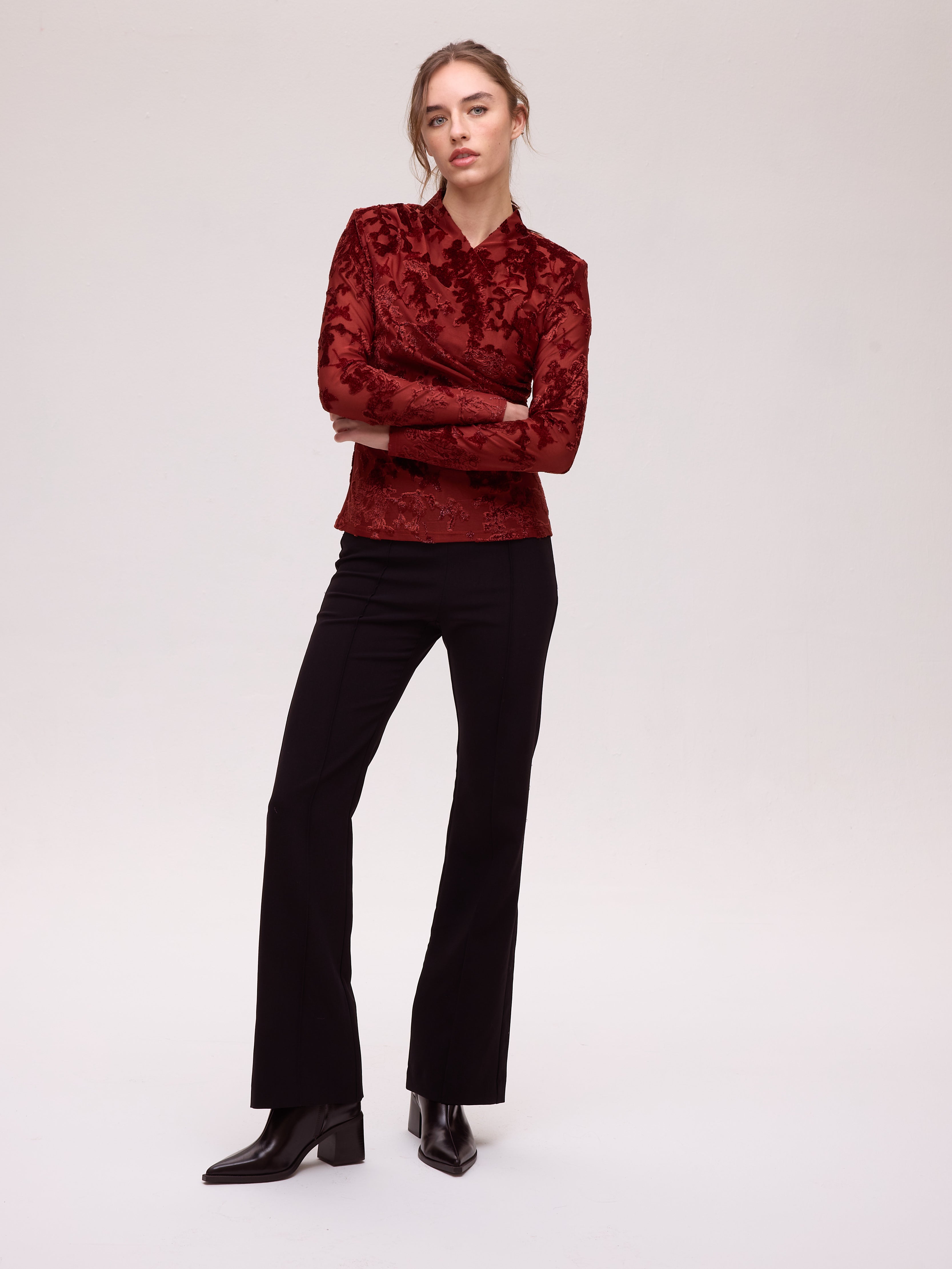 ASTRA VELVET - Top flocado escote envolvente color terracota