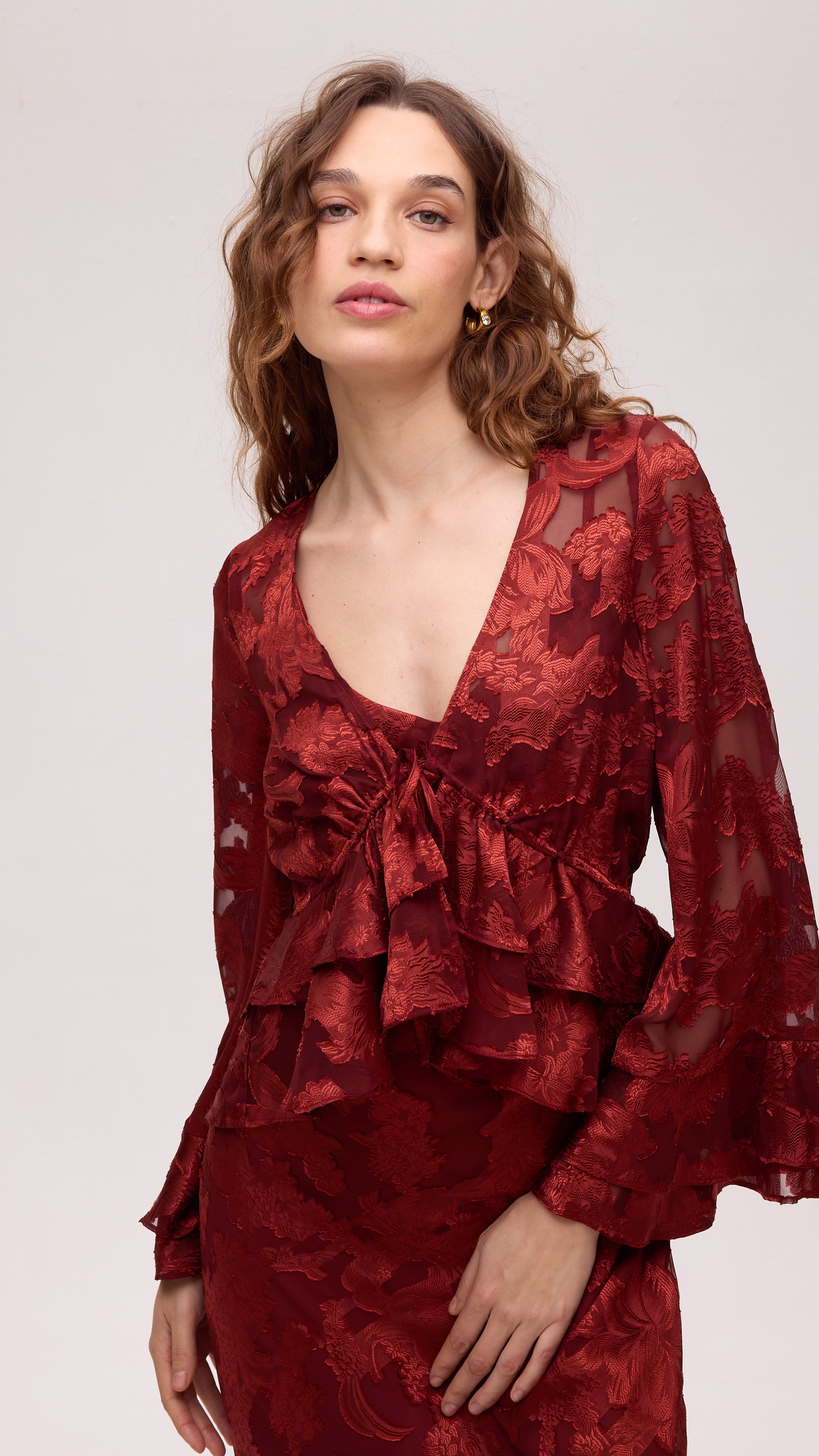 GRAZIA WINE TOP - Top jacquard volantes manga larga