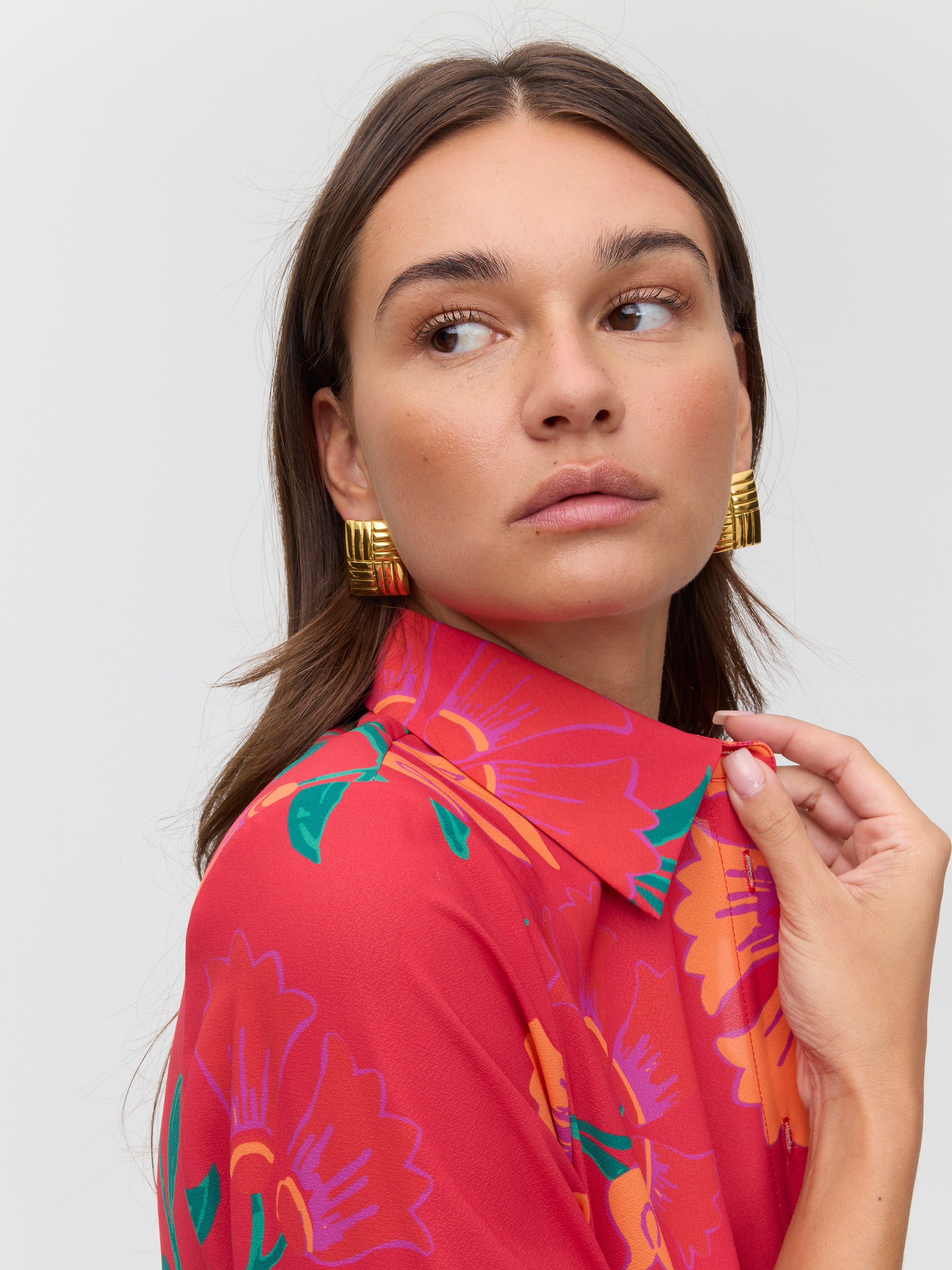 CHOCOLATE - Pendientes cuadrados dorados