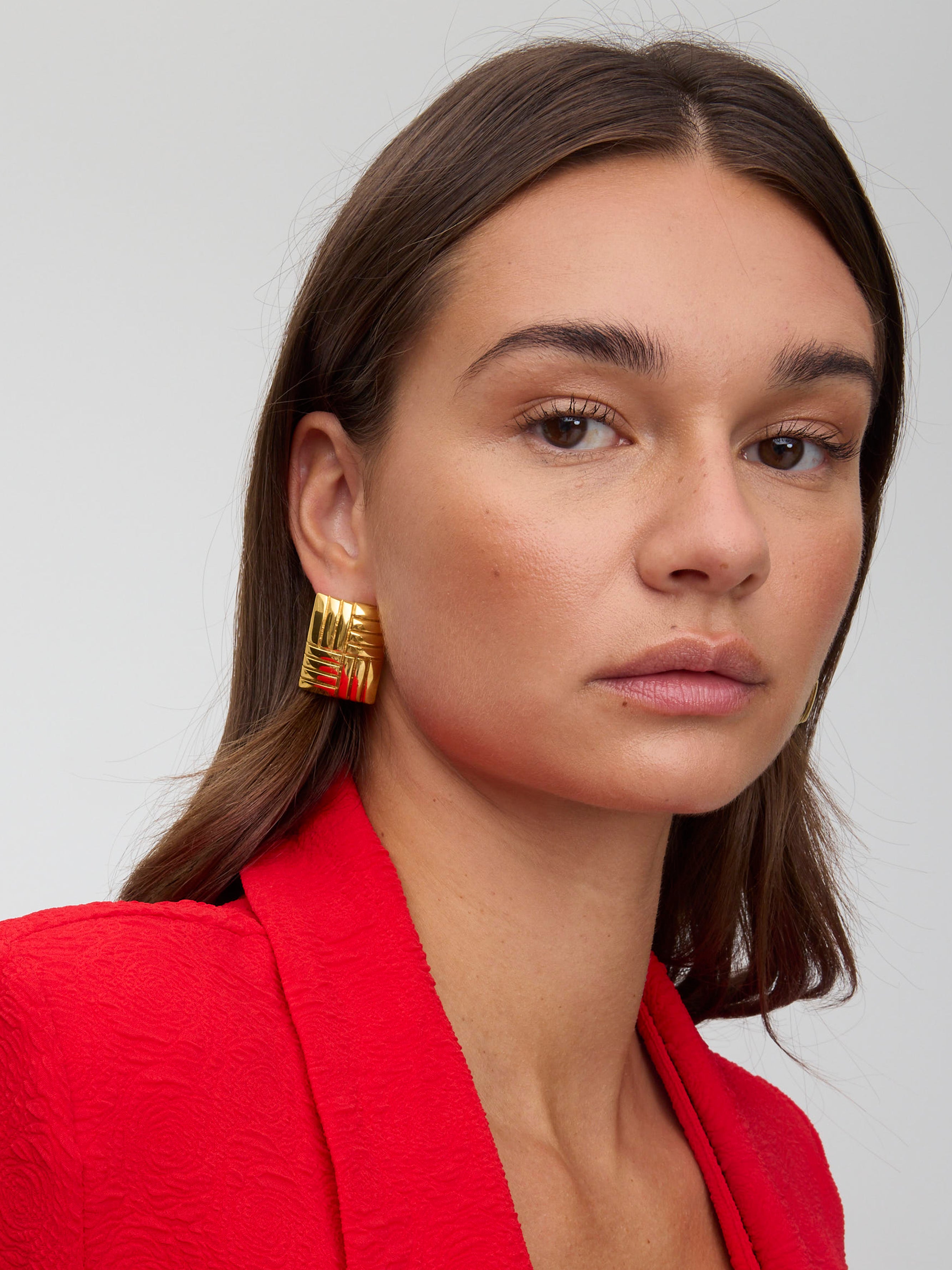 CHOCOLATE - Pendientes cuadrados dorados