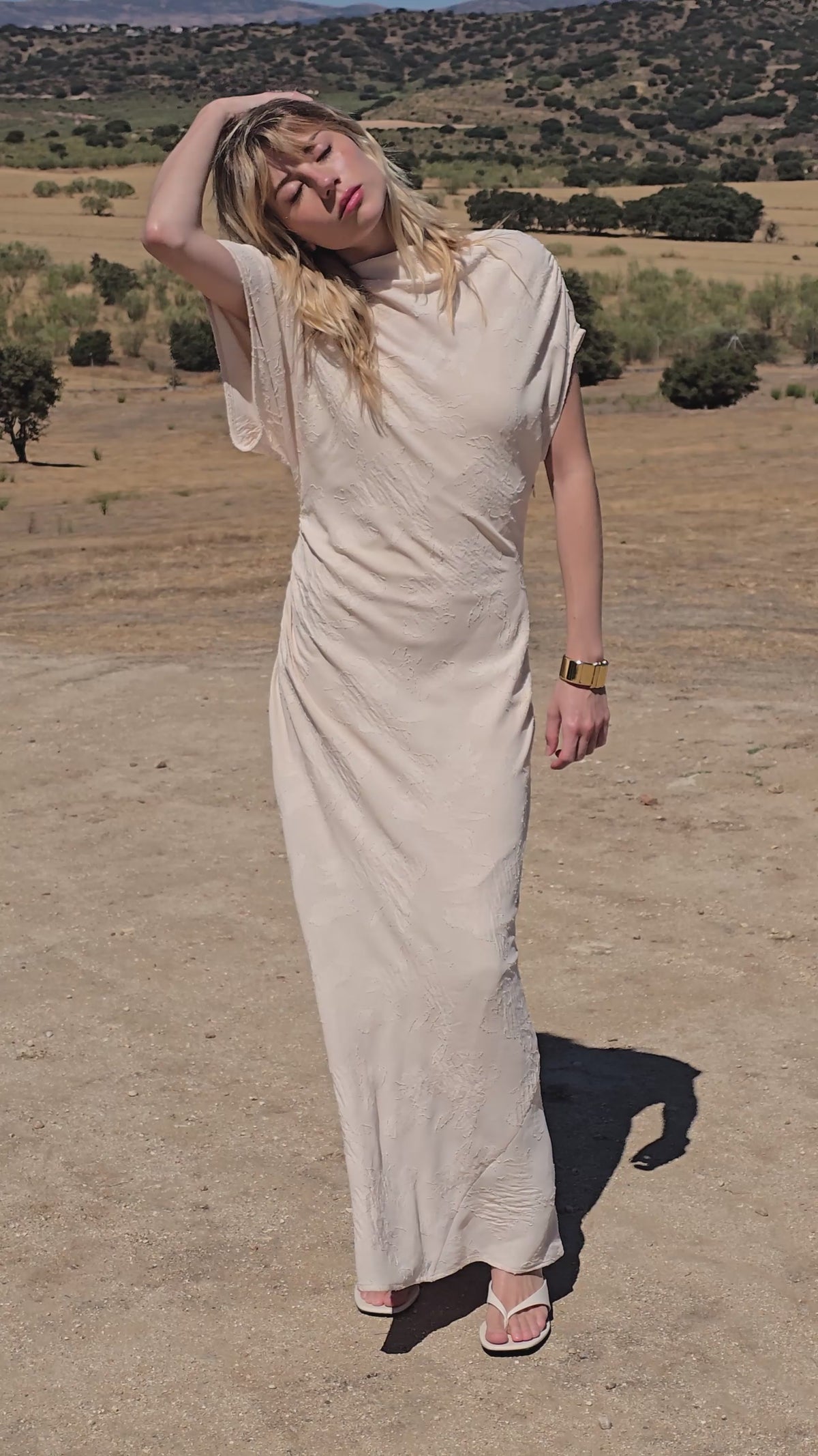 FABRIZIA WHITE - Vestido asimétrico blanco jacquard rosas