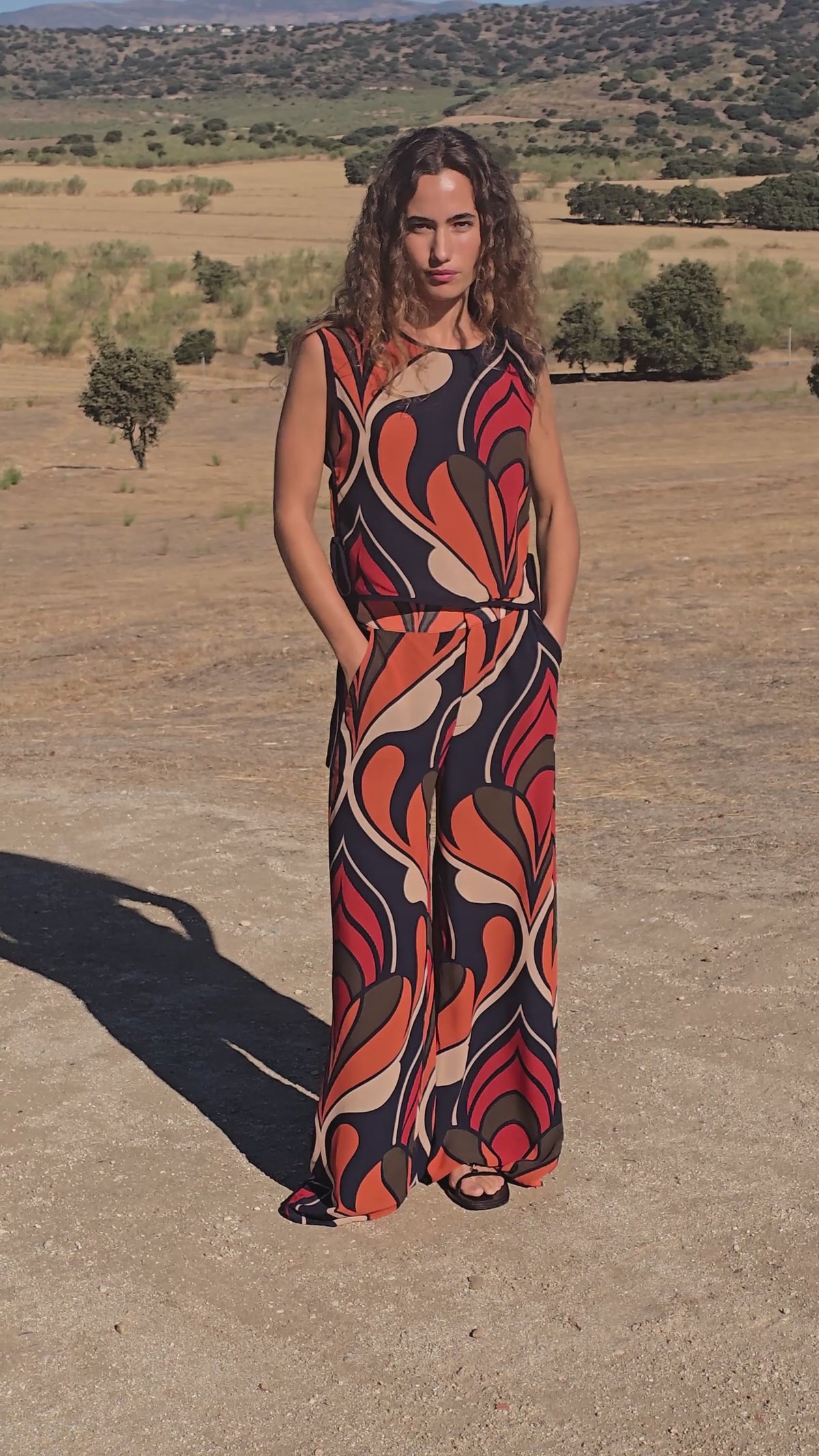 AZZURA PANT - Pantalón maxi print geométrico