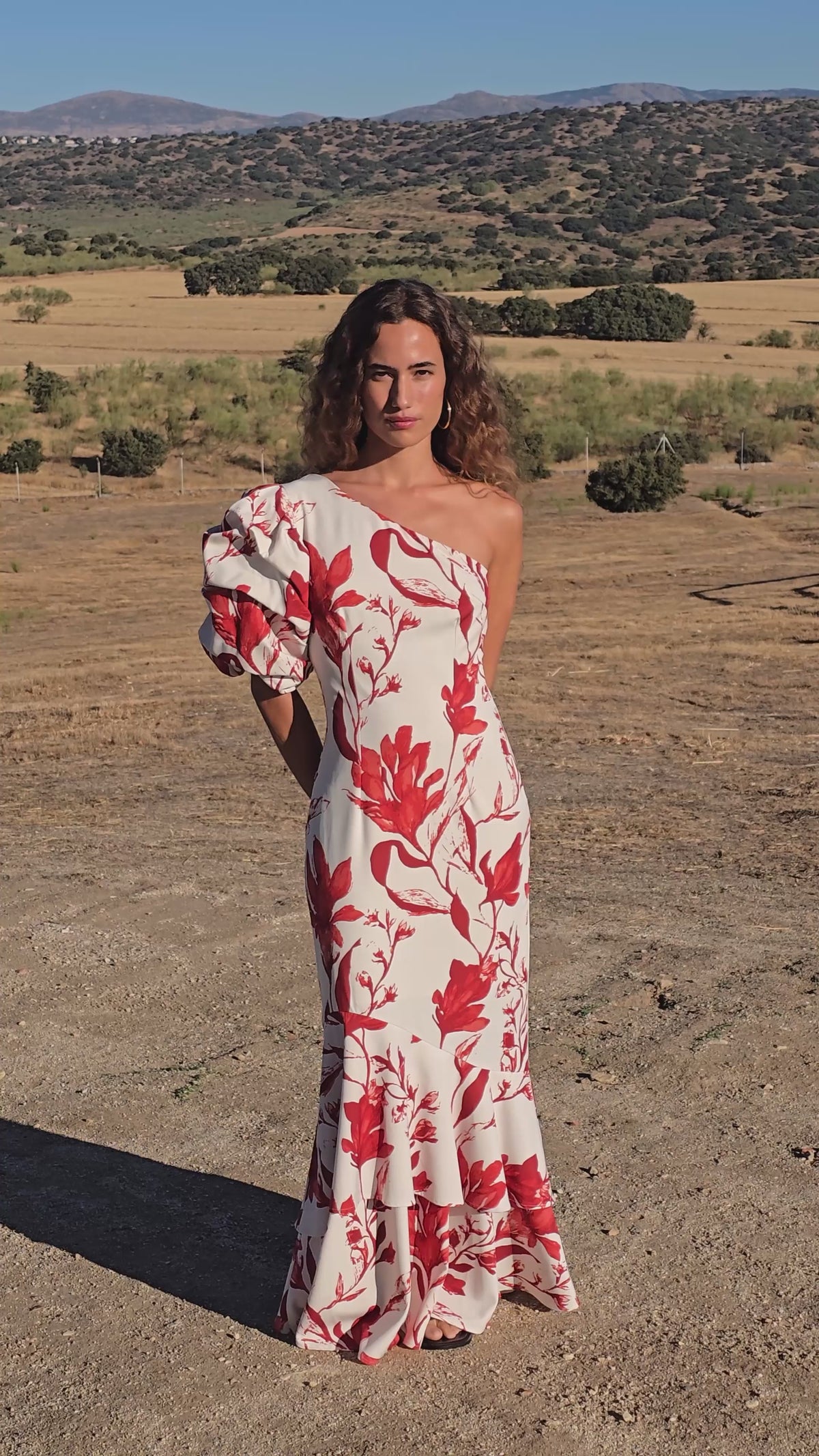 RENATA FLORES - Vestido asimétrico manga abullonada maxi flores