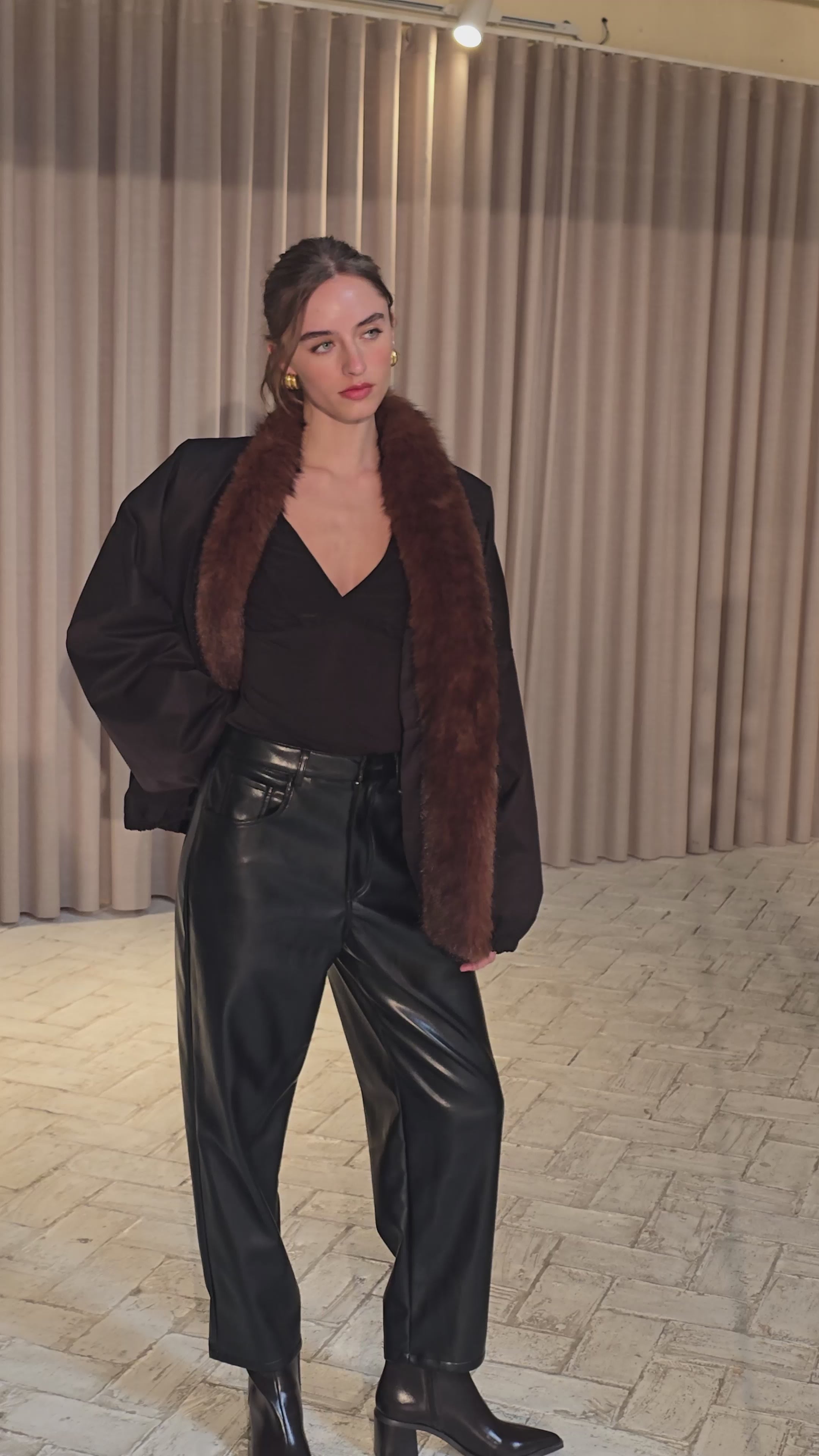 GLOOM BLACK - Pantalón barrel polipiel negro