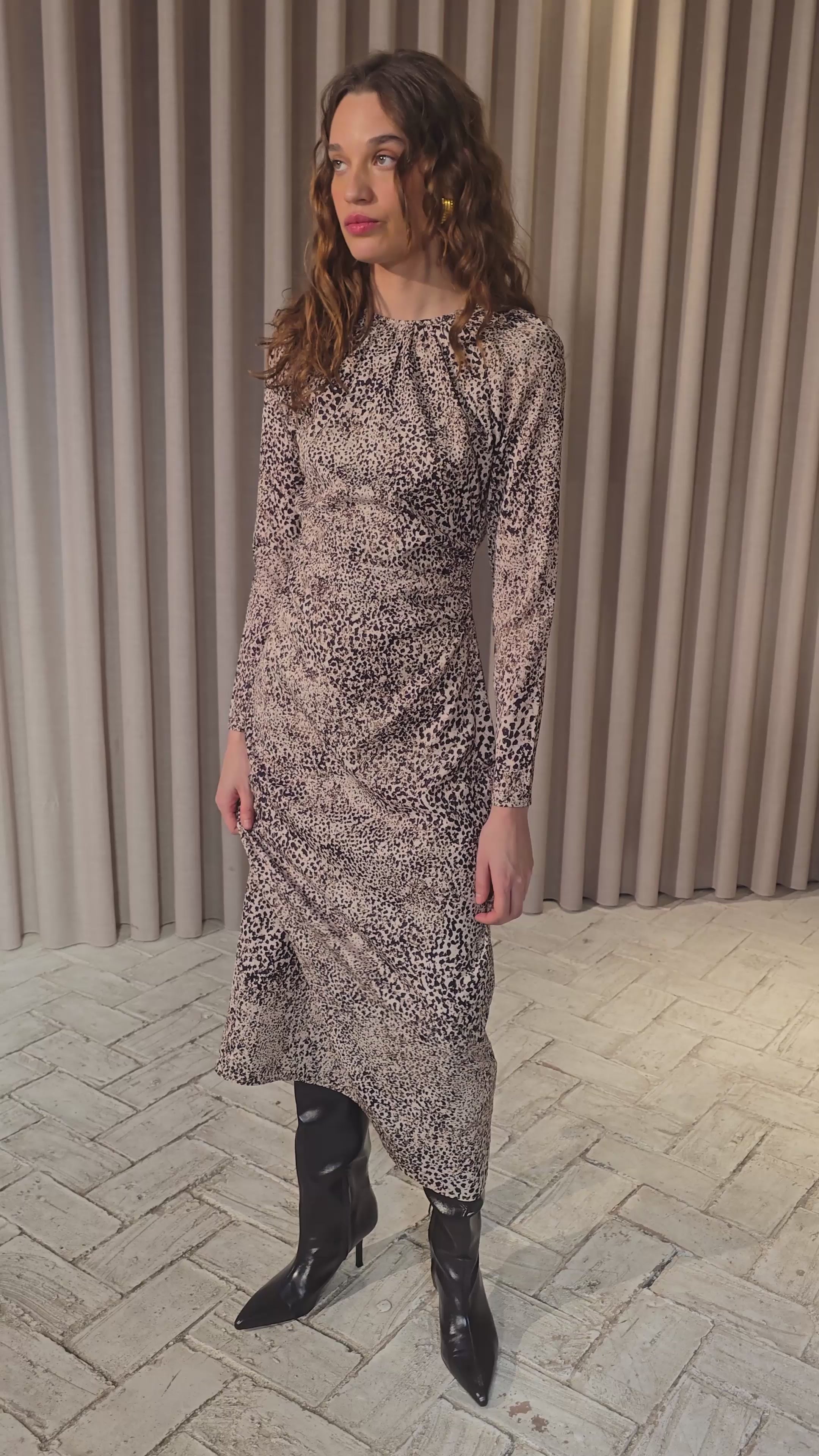 DAWN SPOTS - Vestido drapeado estampado mini dots