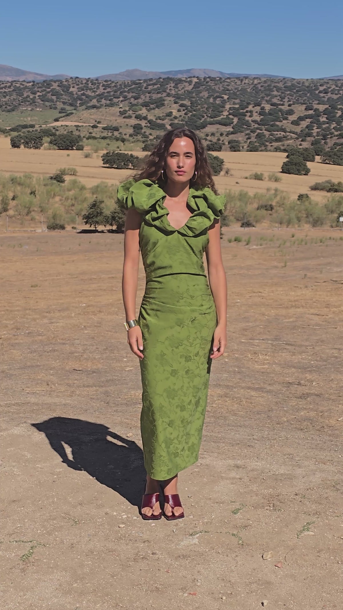 GIULIANA - Vestido escote pico volantes