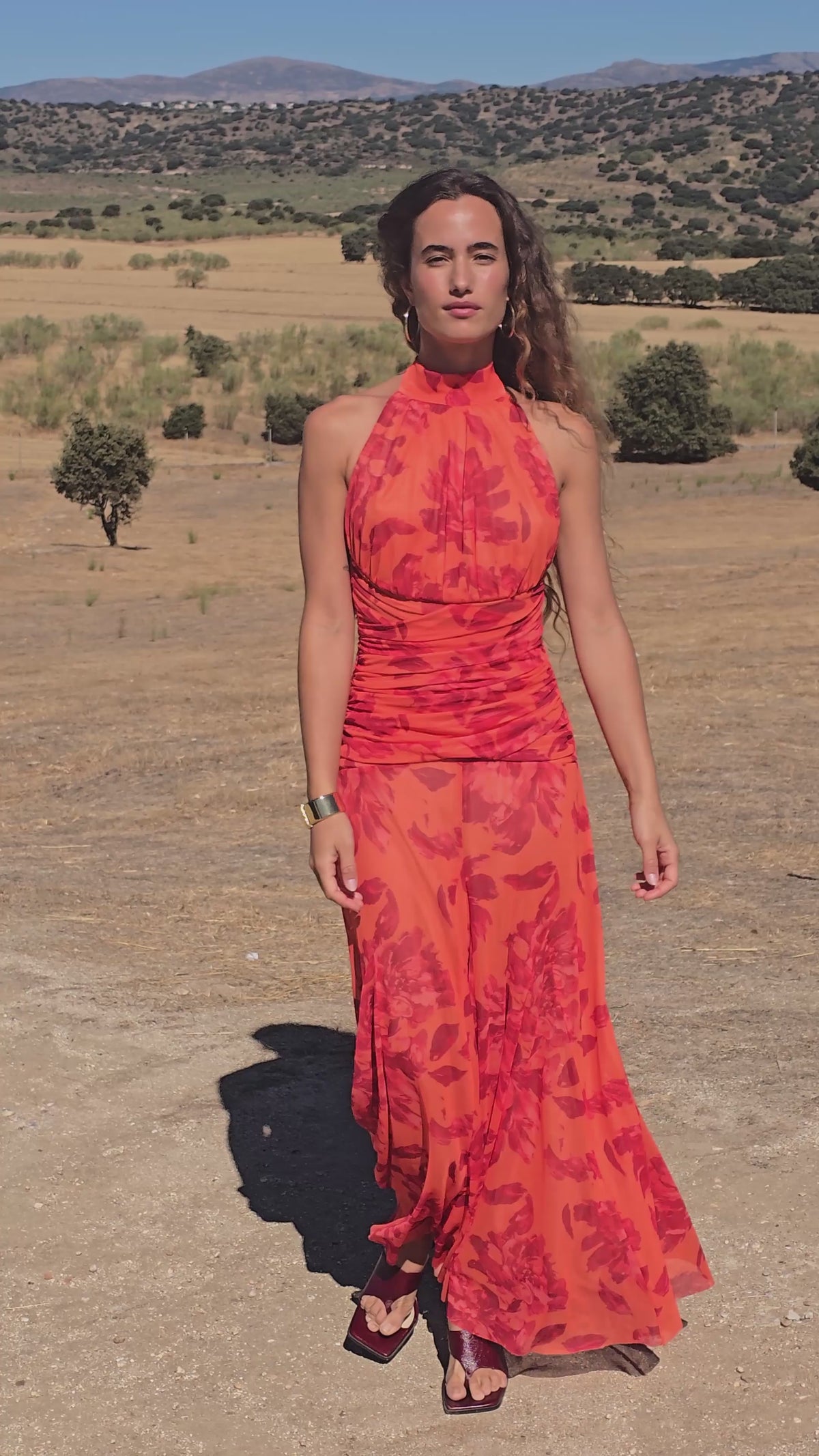 FIORELLA ORANGE - Vestido halter tul elástico manga desmontable