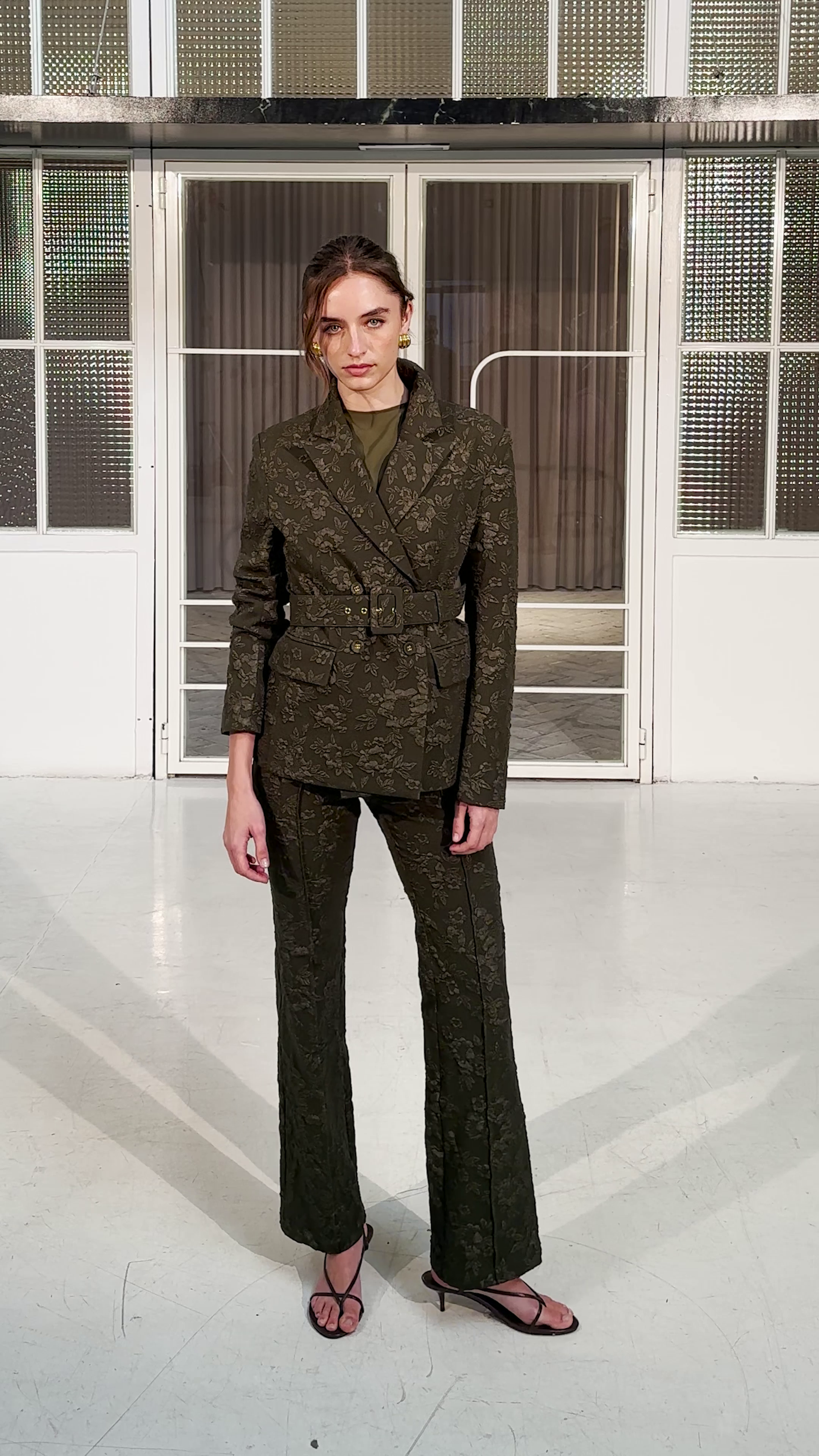 VIENTO GREEN SET - Conjunto americana y pantalón brocado flores