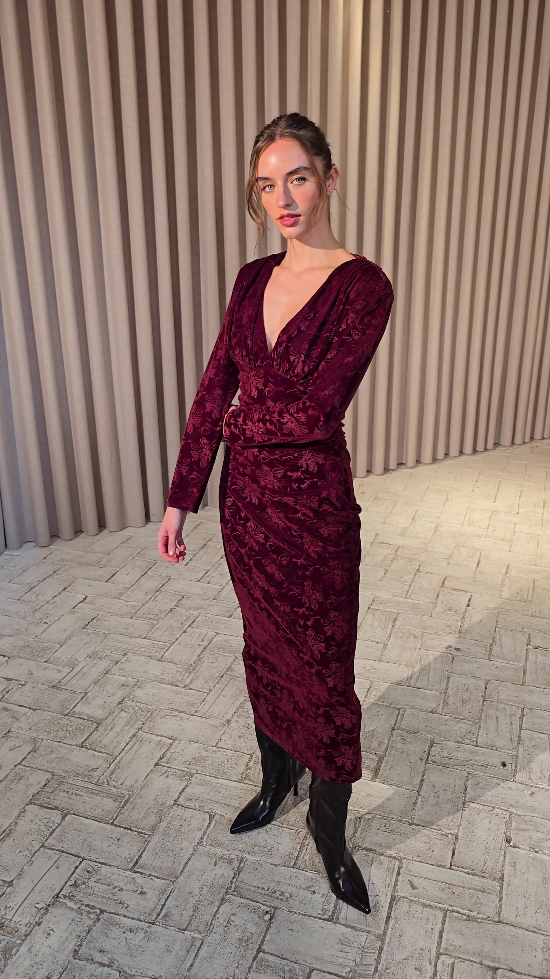 FROST GRANA - Vestido terciopelo motivo floral granate