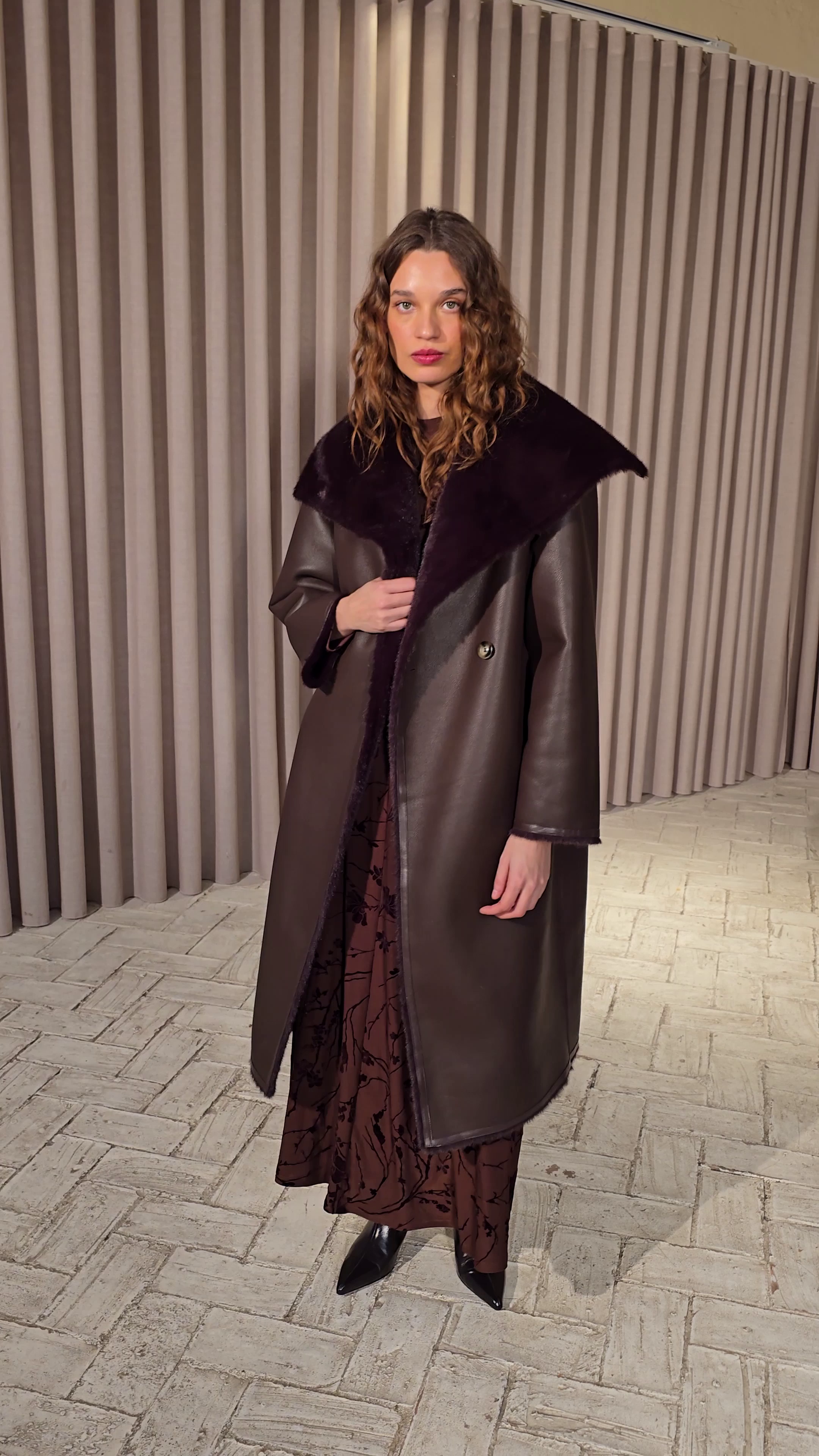 FACTORY LEATHER - Abrigo largo reversible ecopiel - Marrón